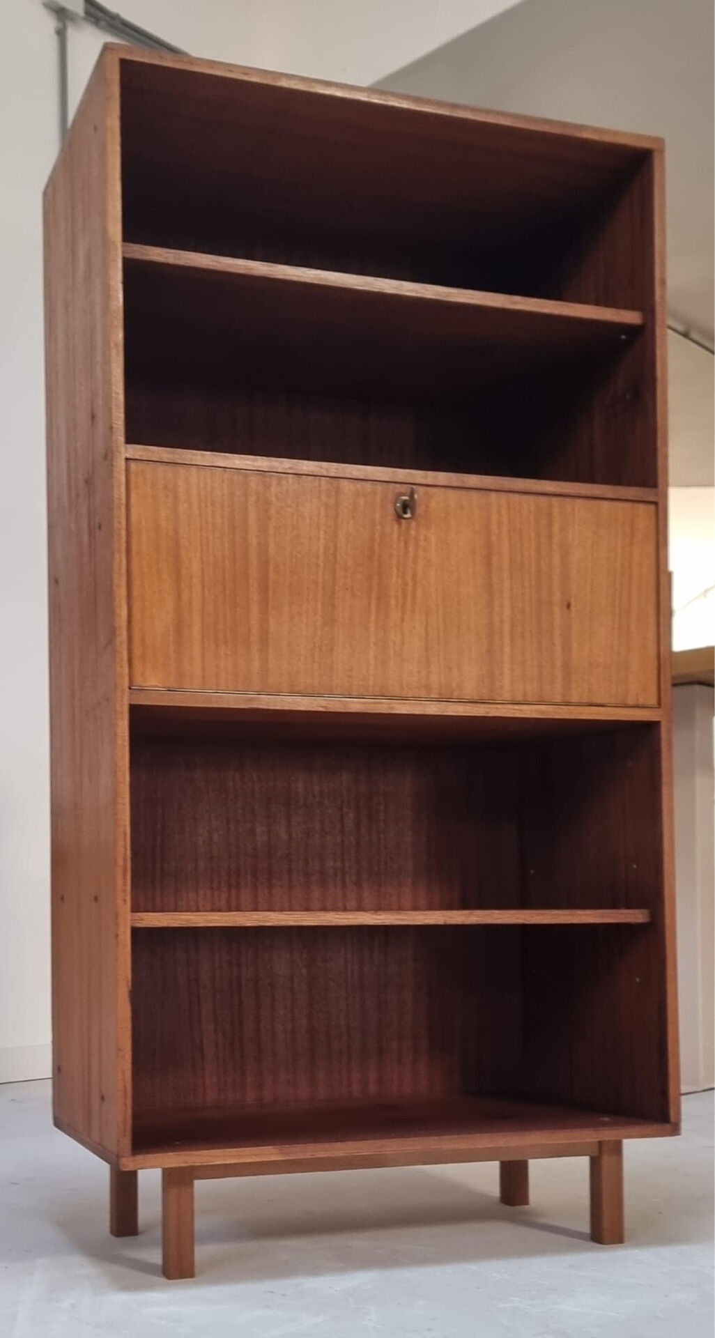 Mid-century highboard