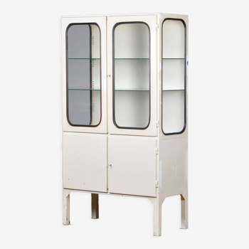 Vitrine médicale en verre et fer, années 1970
