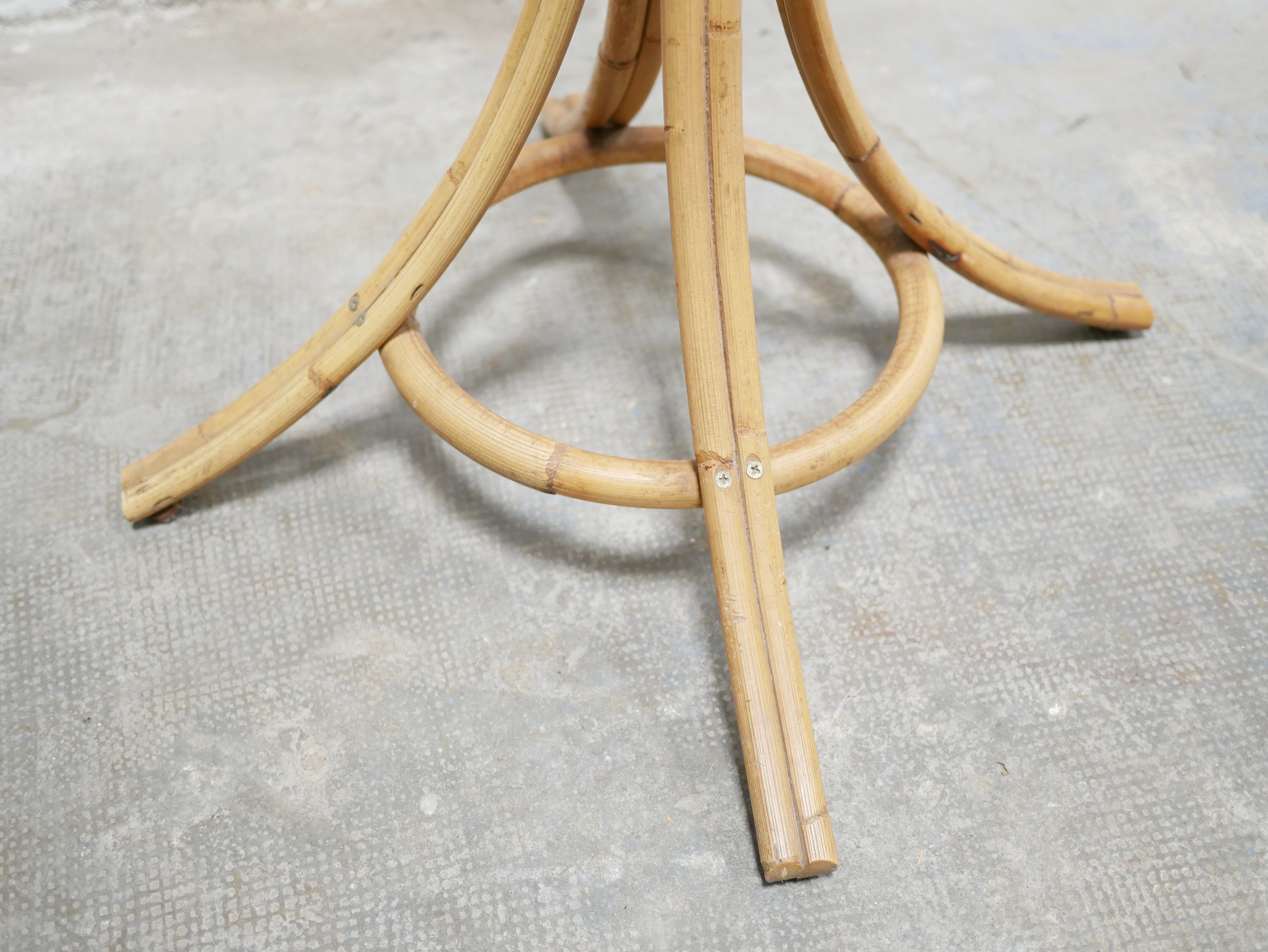 Porte-manteau vintage en rotin
