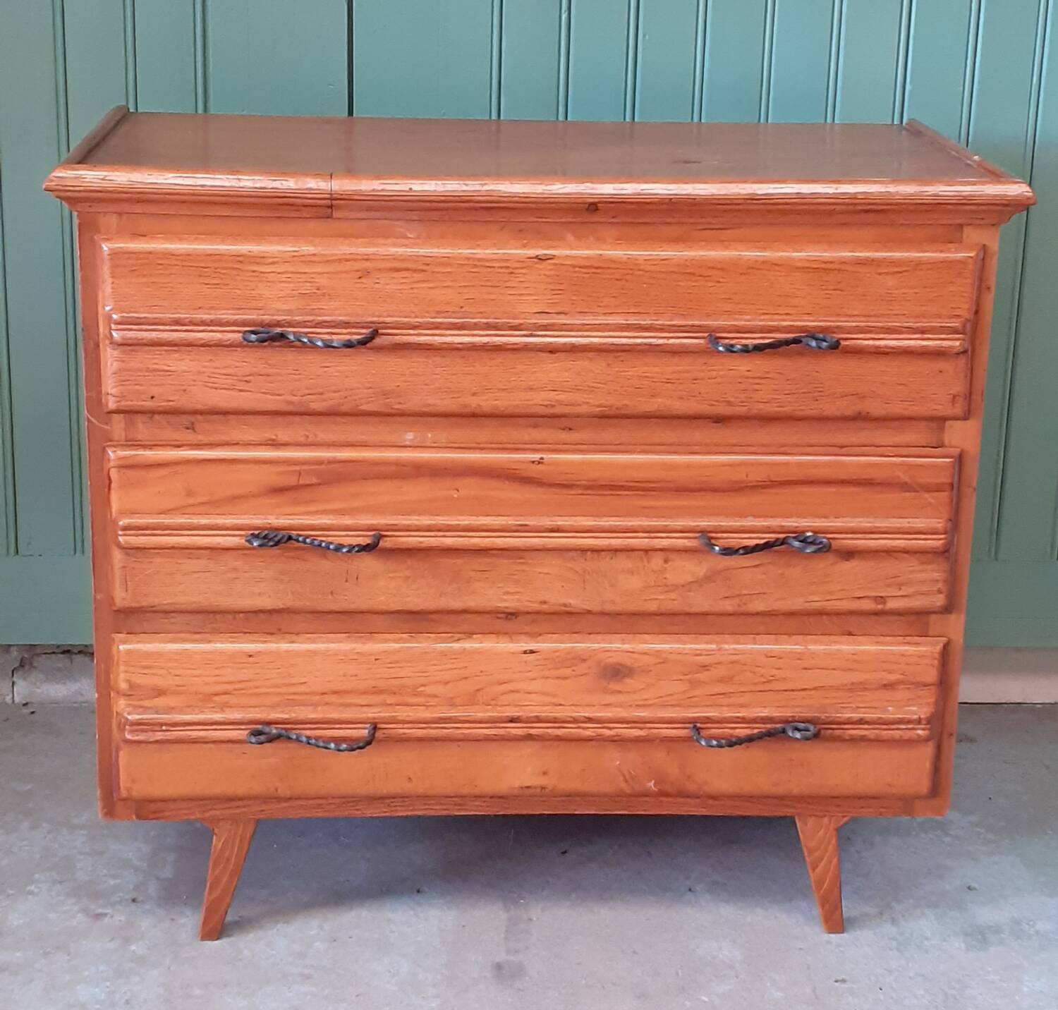 Oak veneer chest of drawers, 1950s