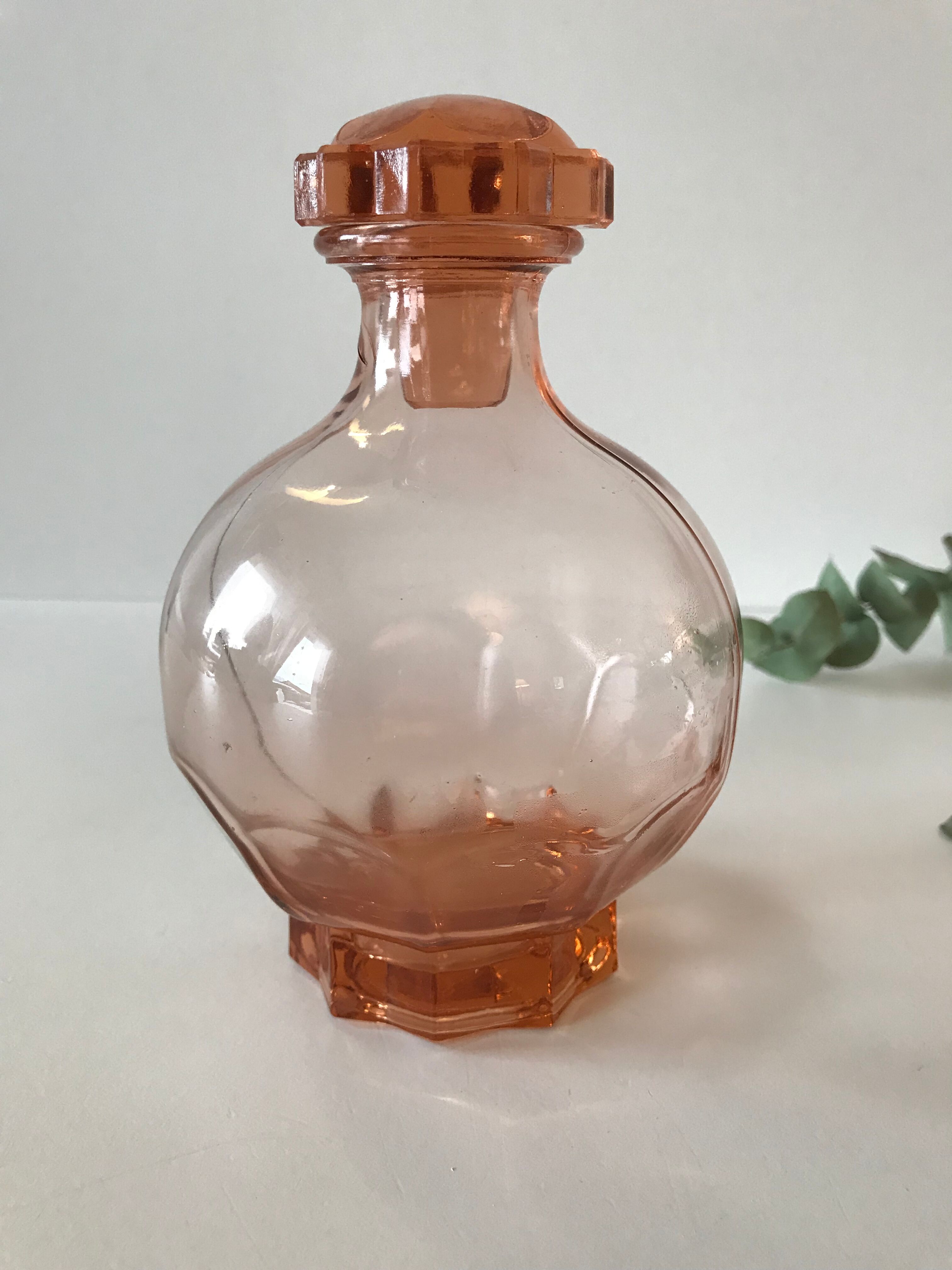 Glass carafe pink