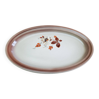 Saint Amand earthenware serving dish, eglantine model