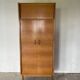 Armoire en bois vintage