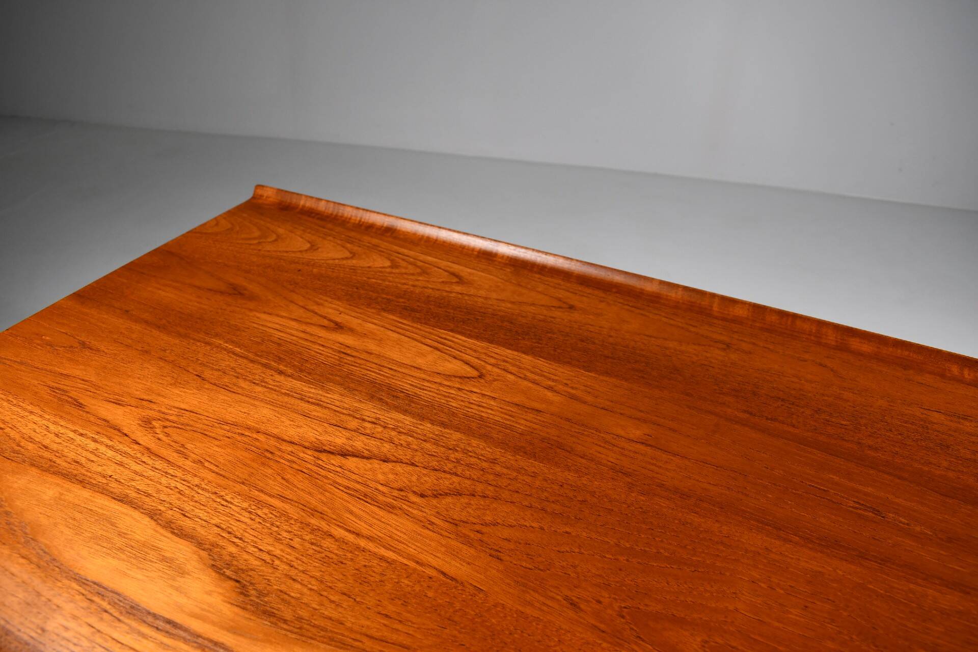 Finn Juhl coffee table FD532 for France & Son. Denmark, 1959