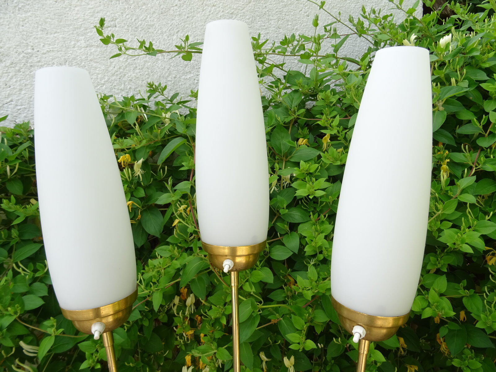 Opalines design lamppost