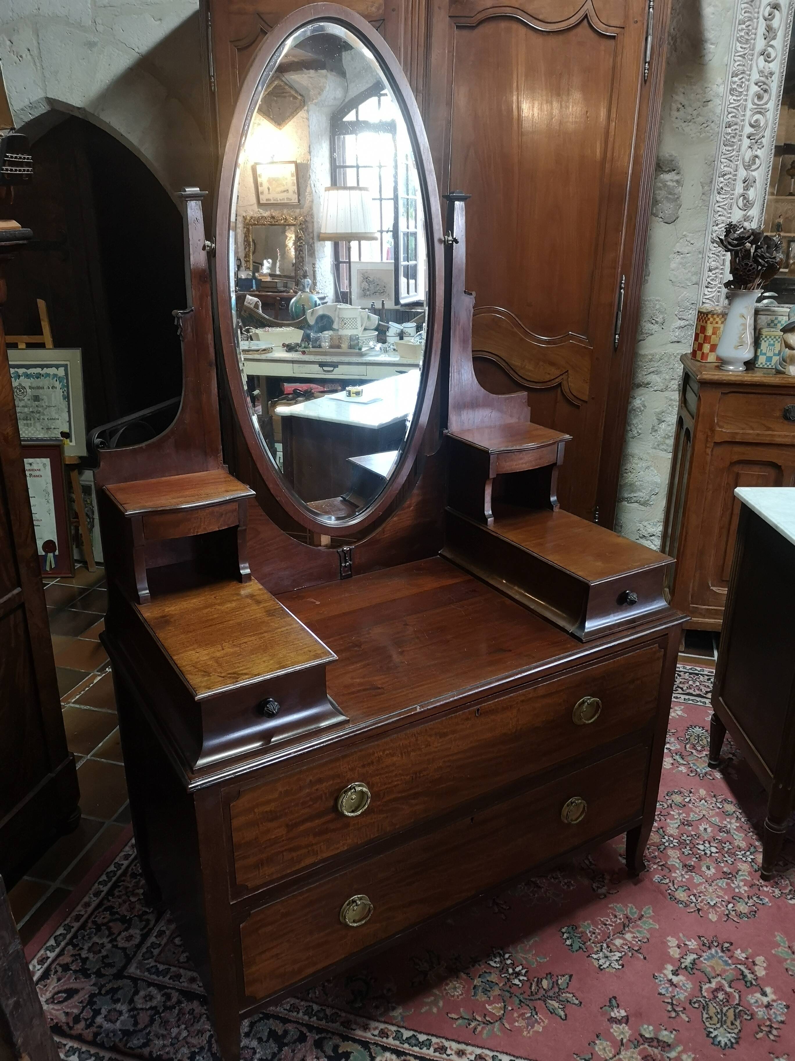 Psyche vanity