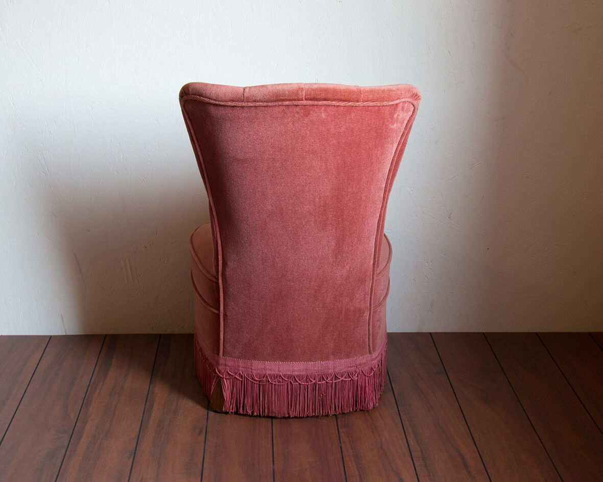 Old pink toad chair