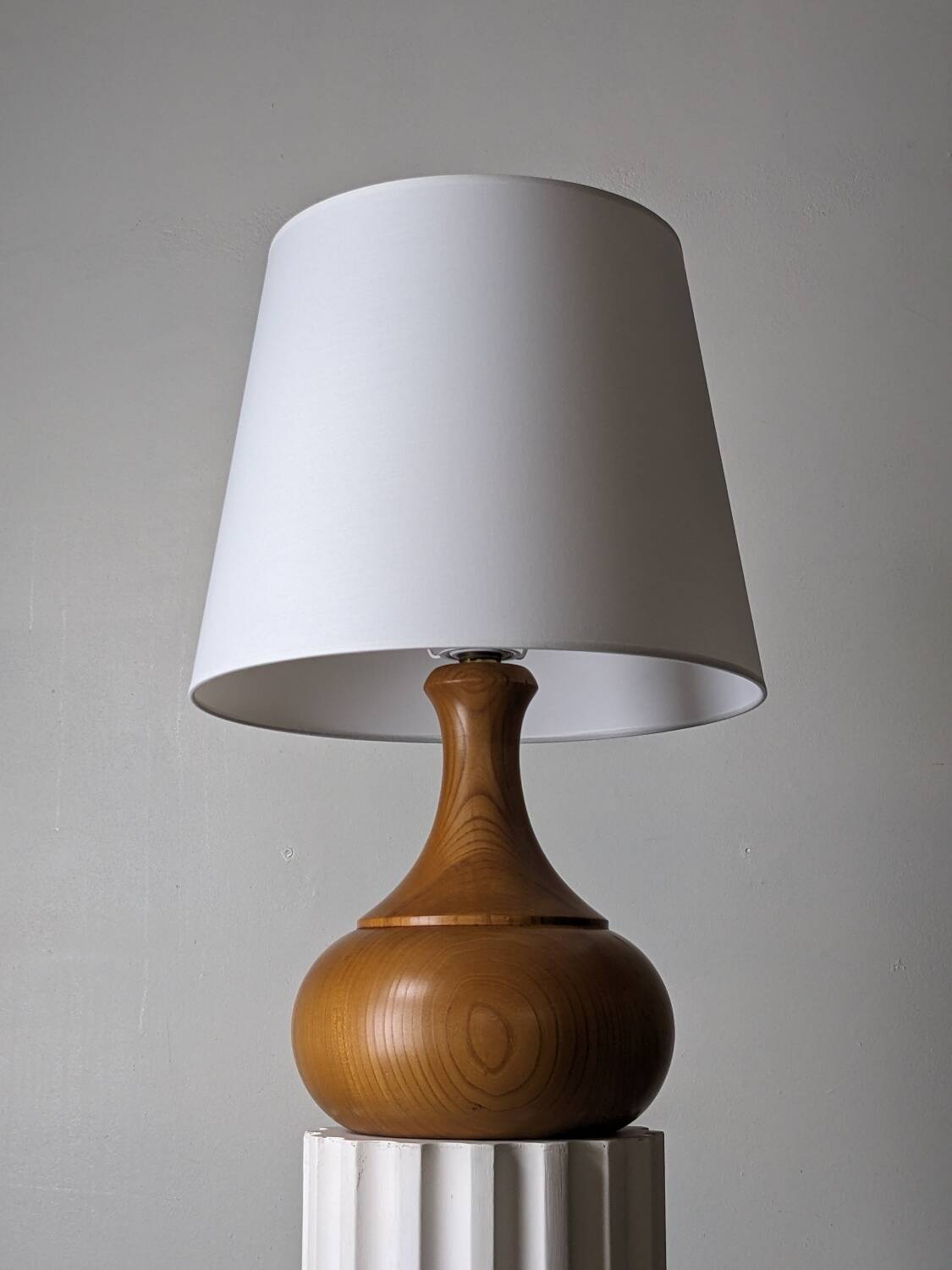 Solid elm lamp - 1970s