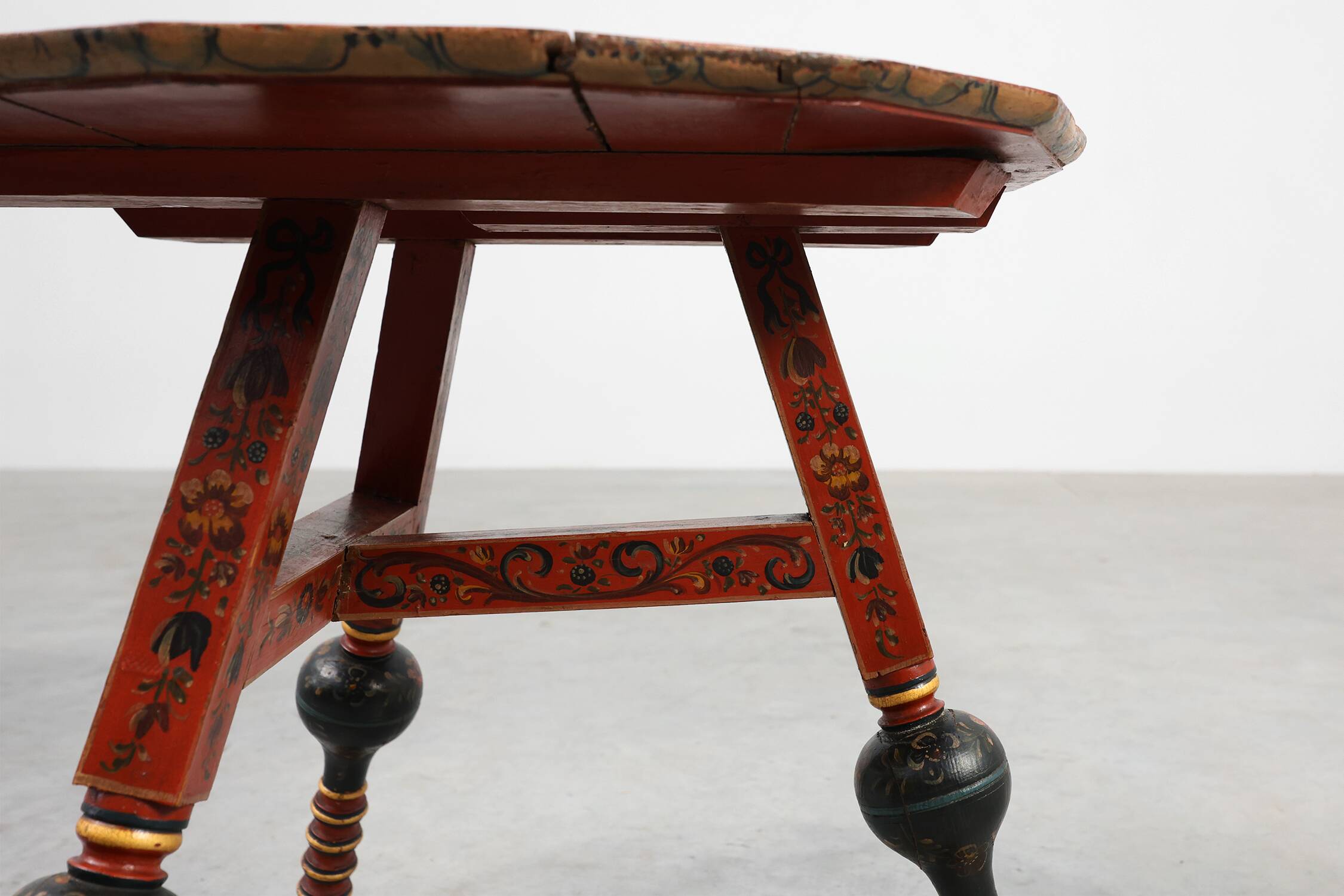 Early 19th century Hindeloopen side table, The Netherlands