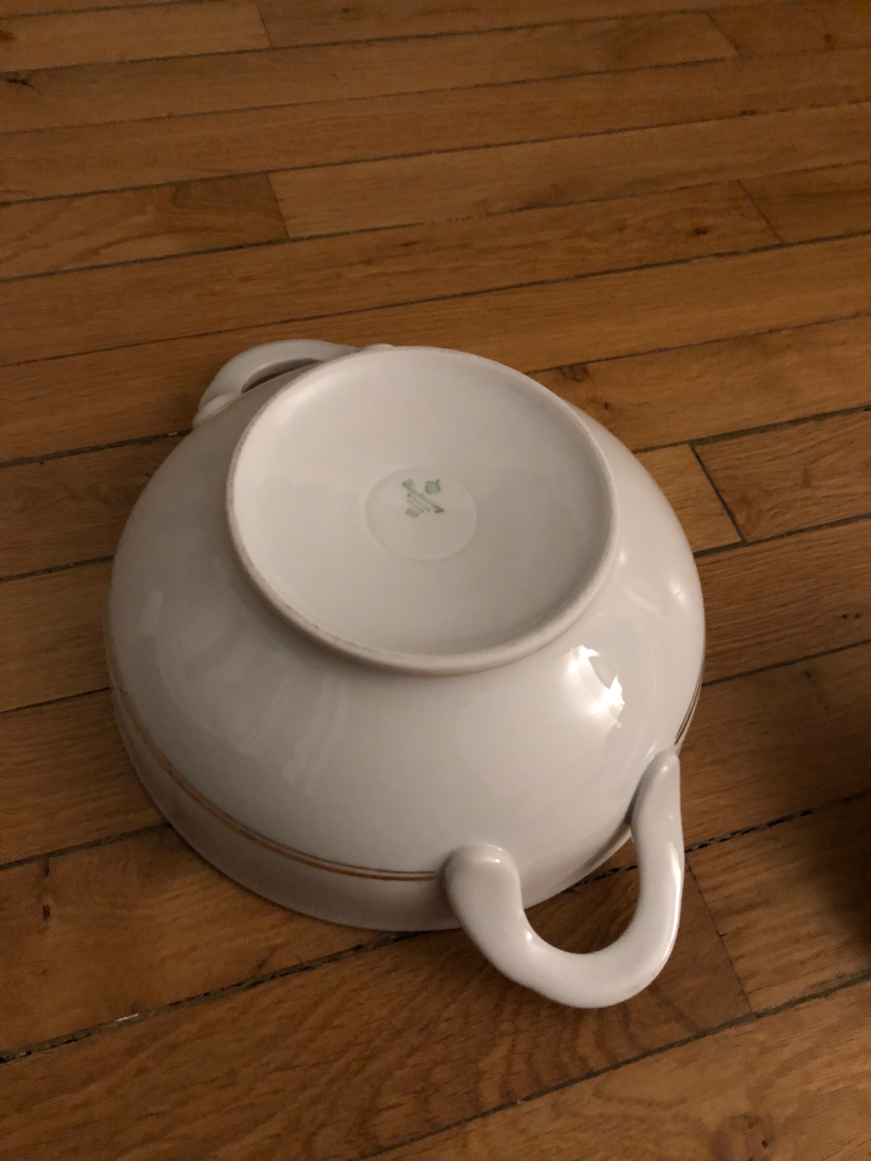 Porcelain tureen