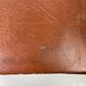 Petit tabouret ou repose pied en bois et cuir