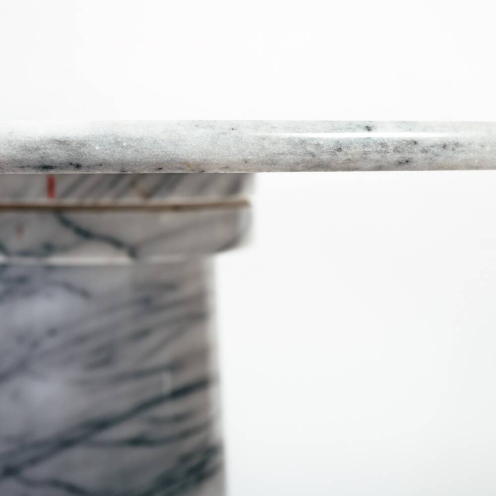 Table à manger ronde en marbre blanc dans le style d'Angelo Mangiarotti