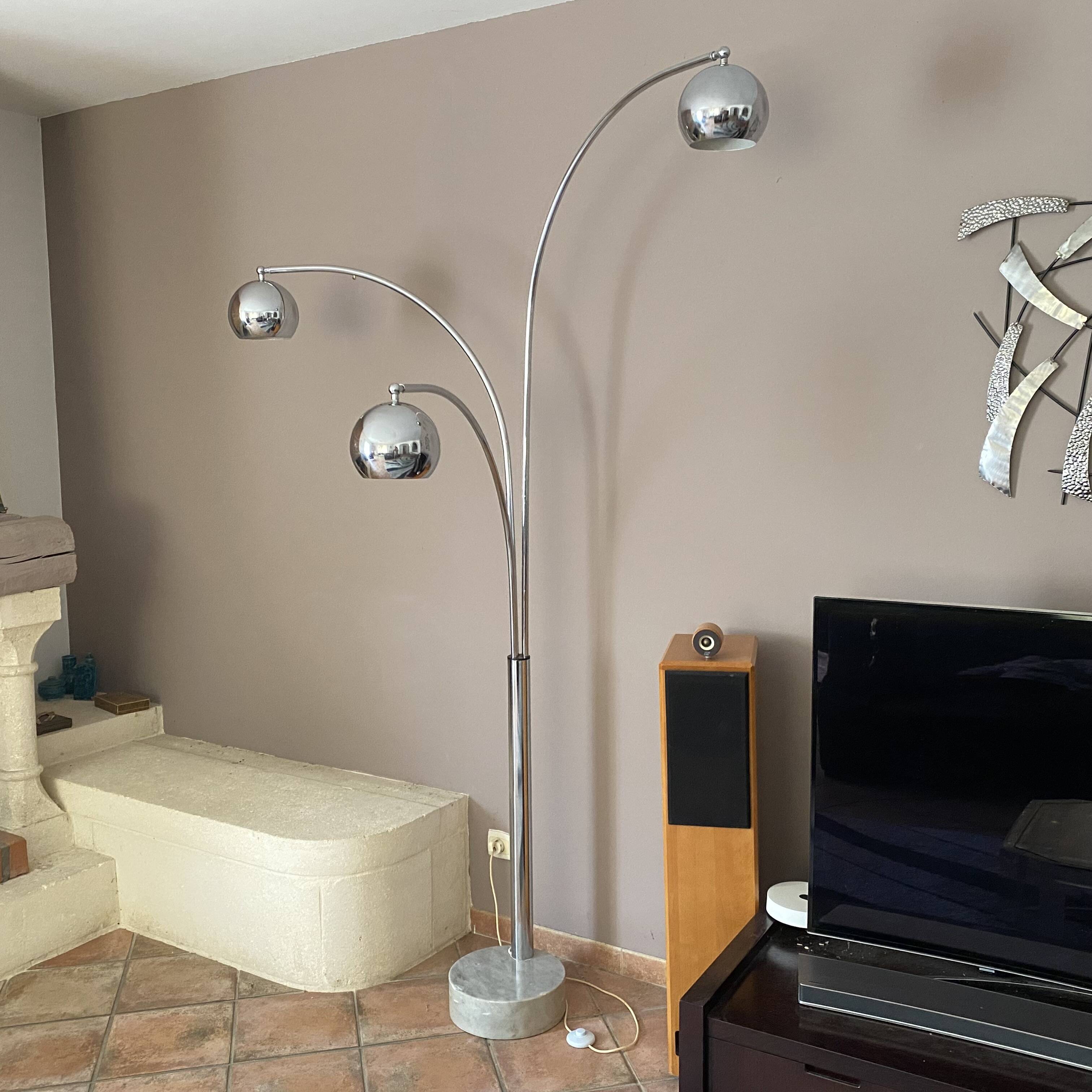 Muguet floor lamp by Goffredo Reggiani. 1970. Space age.