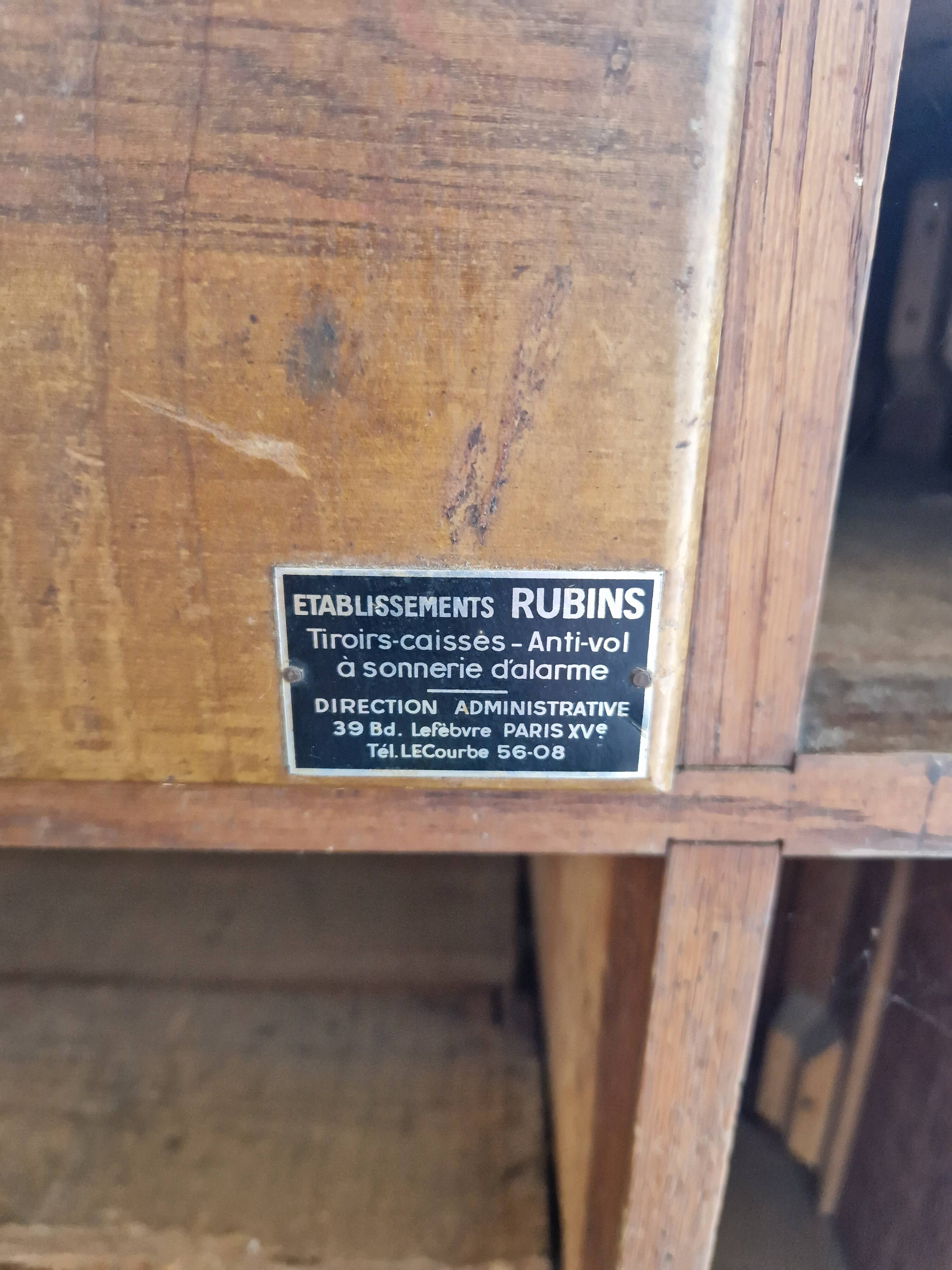 Art Deco trading counter