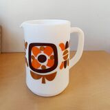 Mobil Arcopal 70s tableware set.