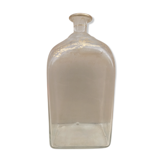 Rectangular glass decanter