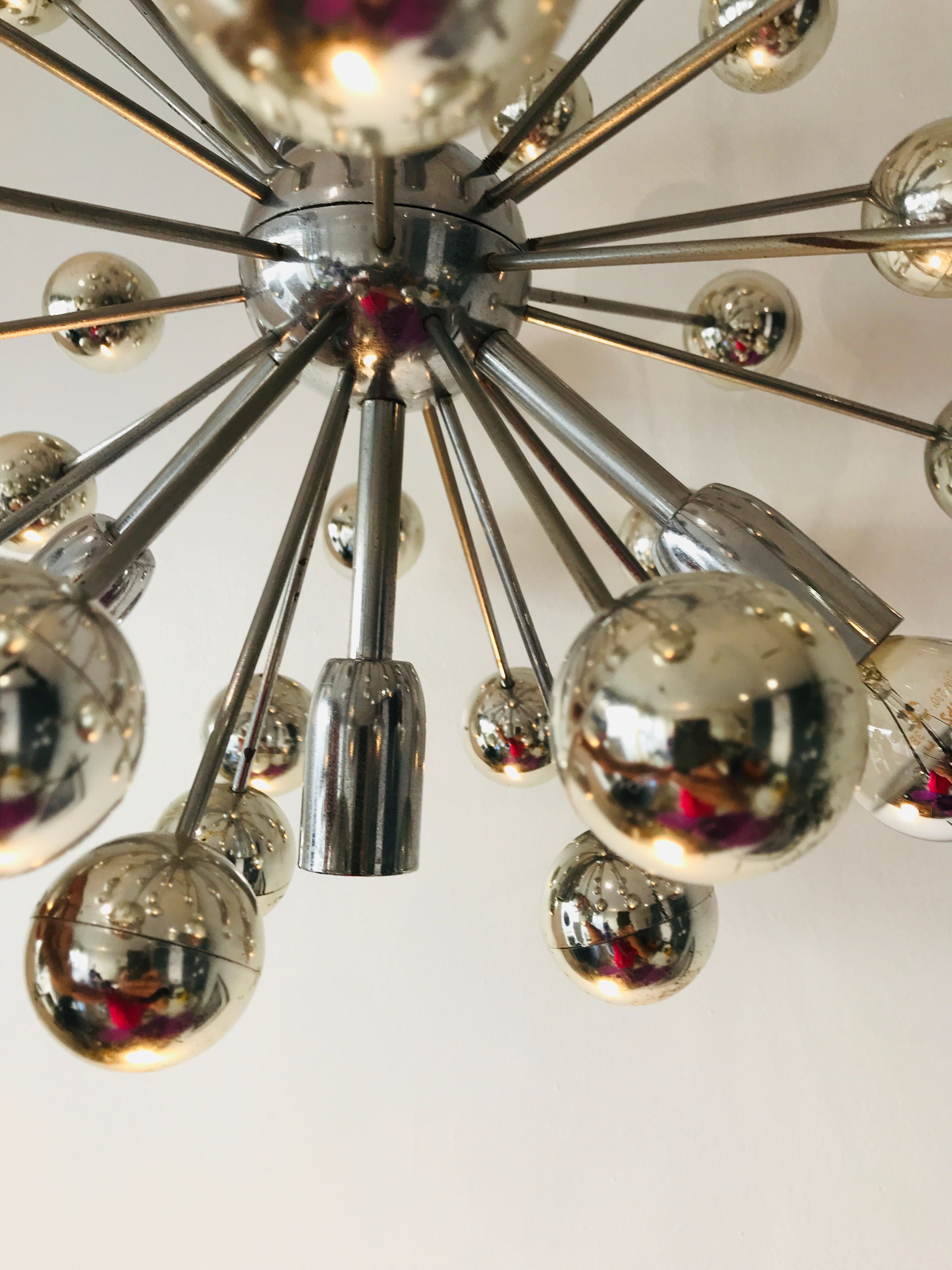 Nice vintage space age seventies sputnik chandelier