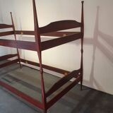 Twin/bunk beds