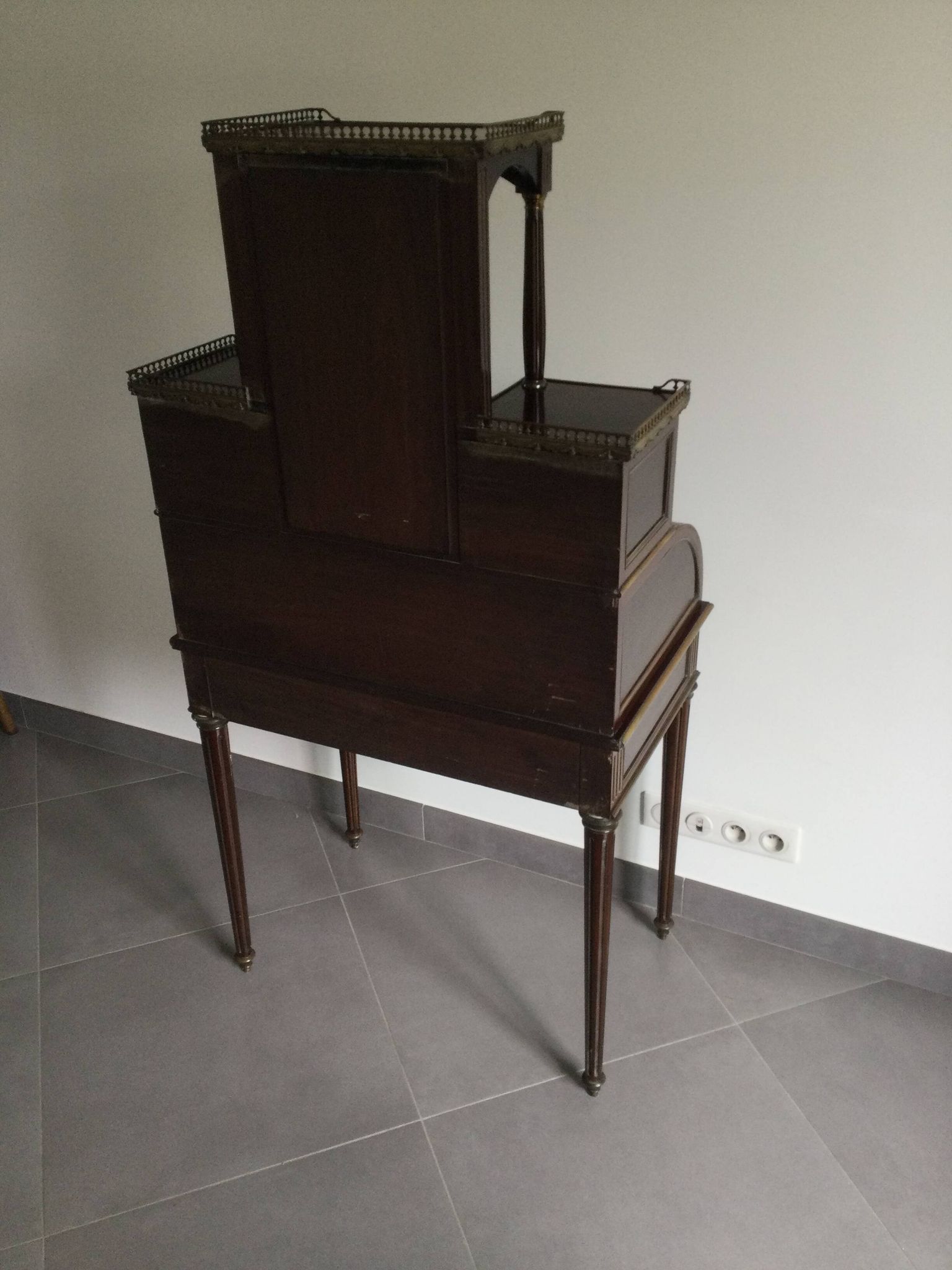 Bonheur Du Jour De Style Louis XVI En Acajou