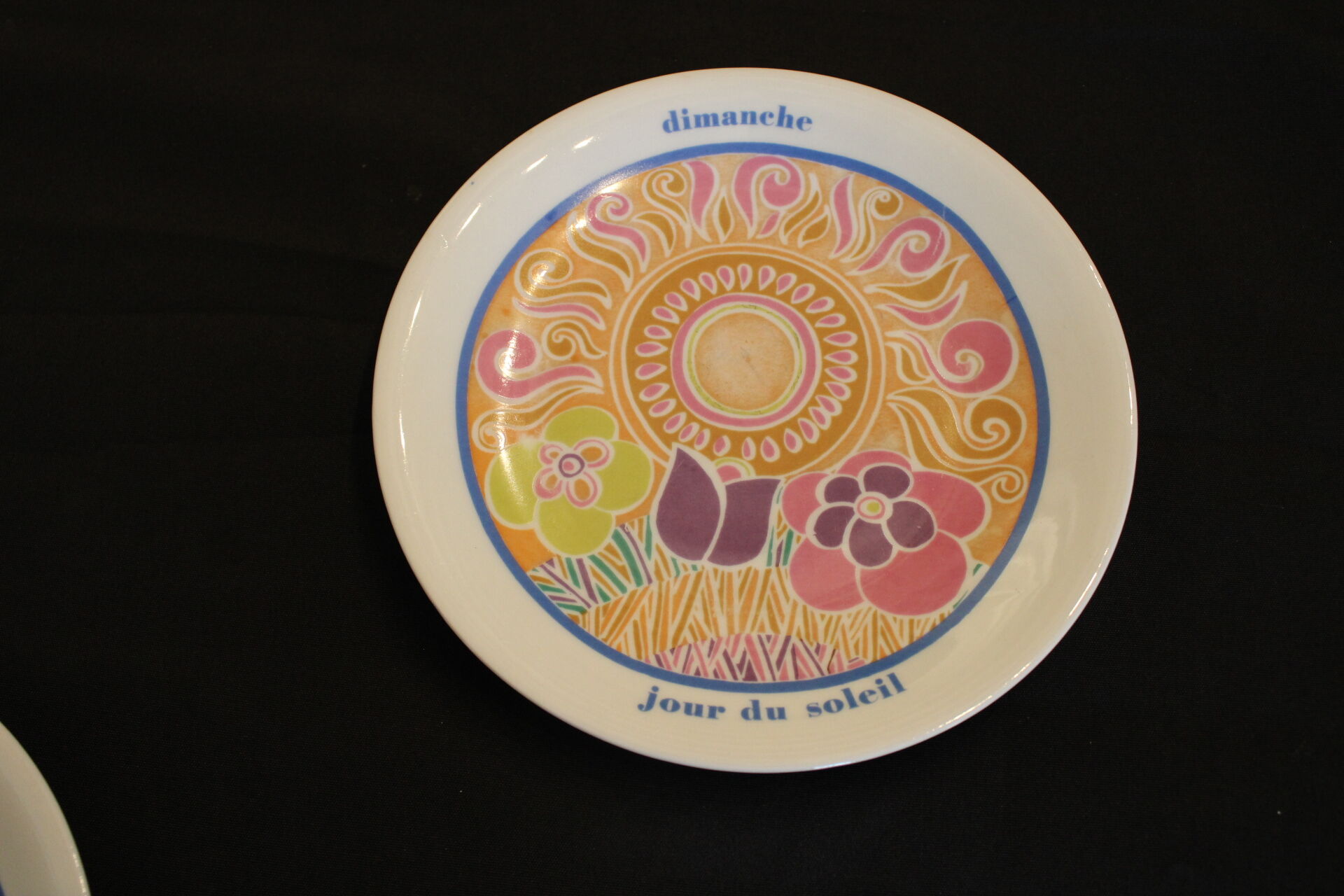 7 plates in Porcelaine de Paris