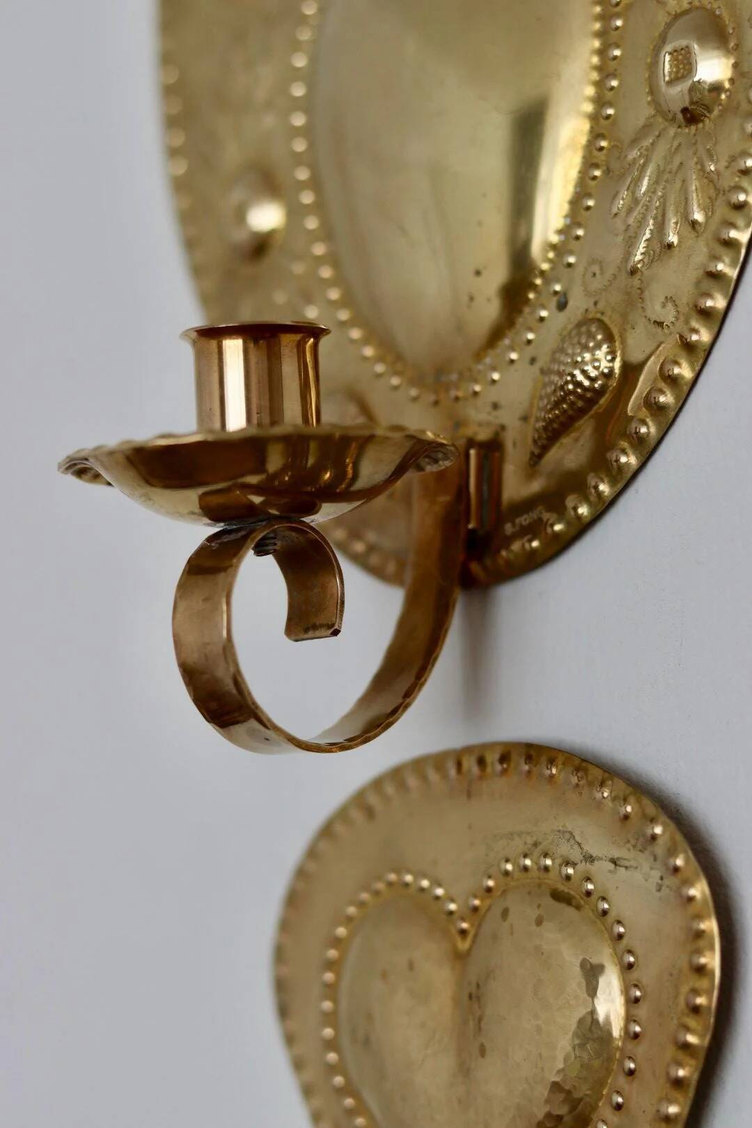 Paire d'appliques suédoises en laiton du milieu du siècle par S. Fong