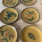 6 cups decorated with ancient flowers