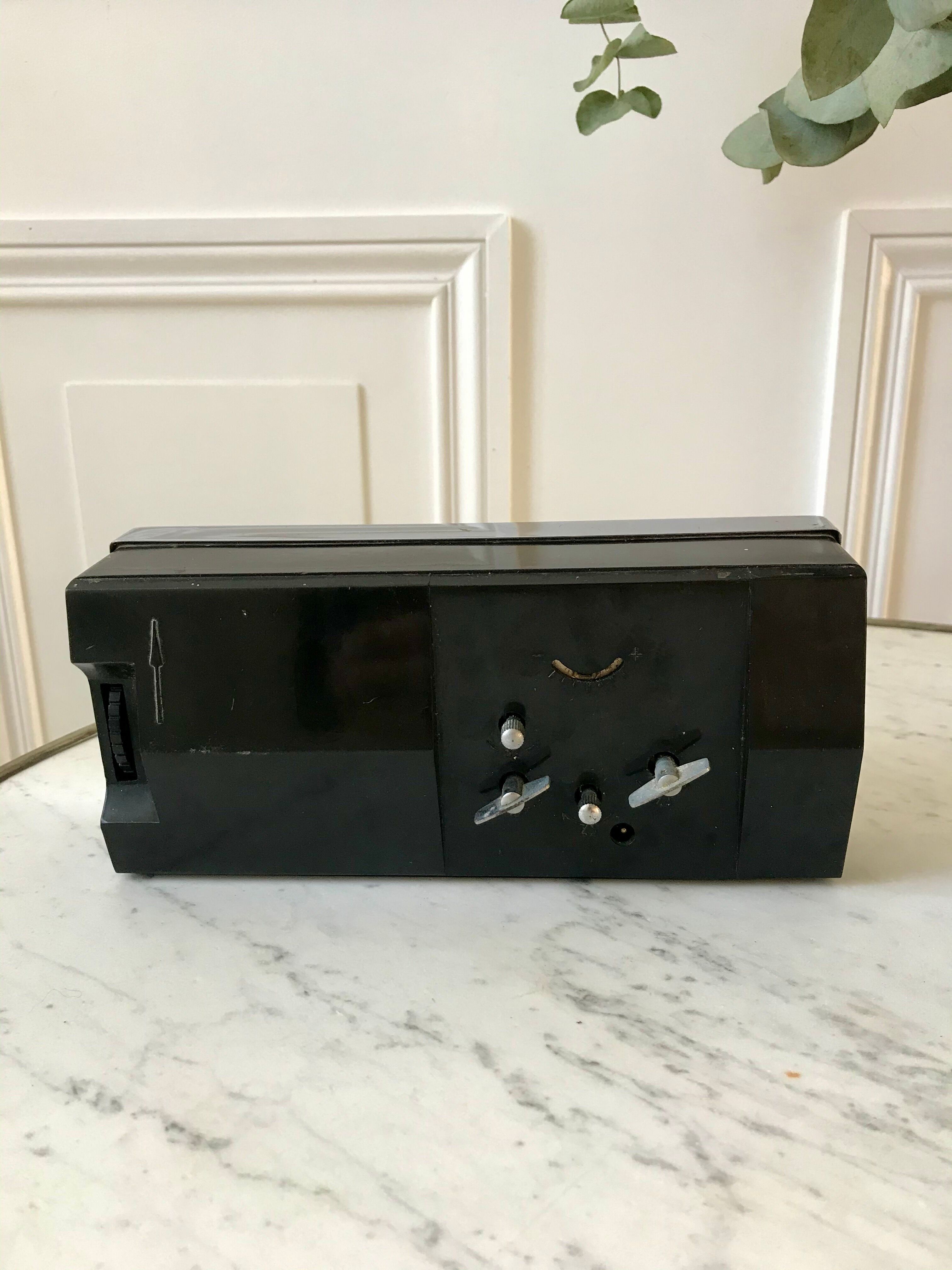 Vintage alarm clock Shanghai China Diamond 70s