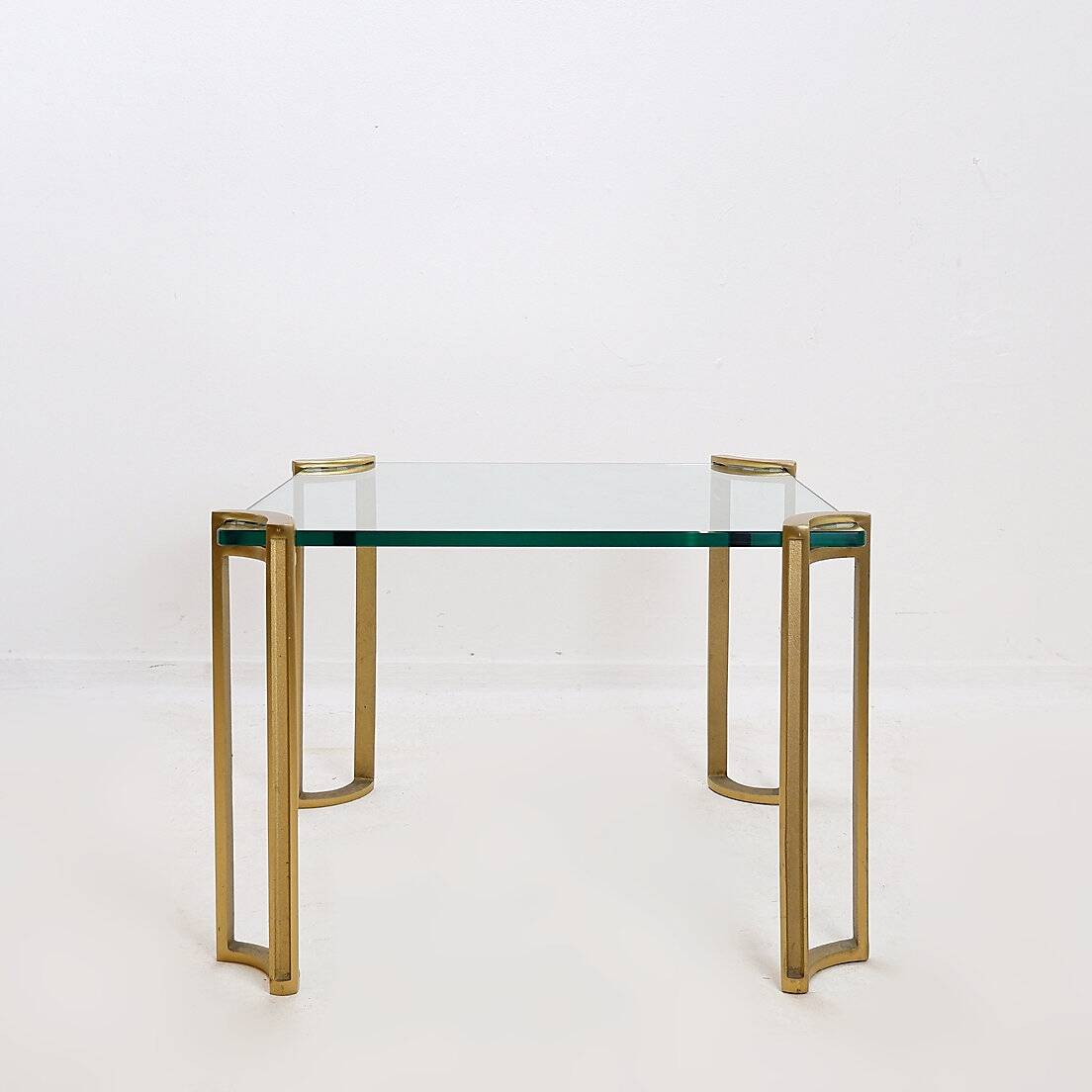 Table basse carrée par Peter Ghyczy - 1970