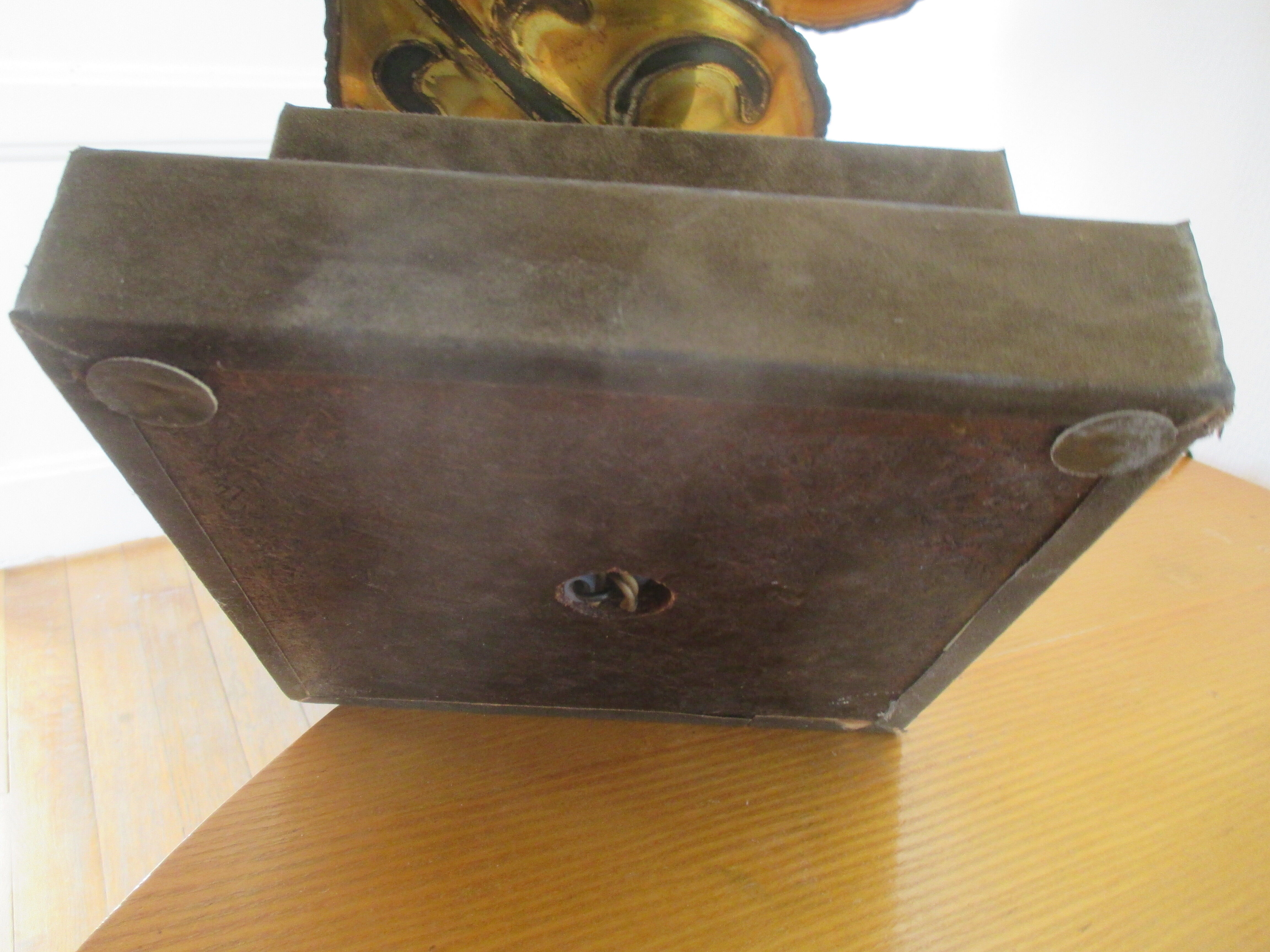 Golden metal brass flower lamp