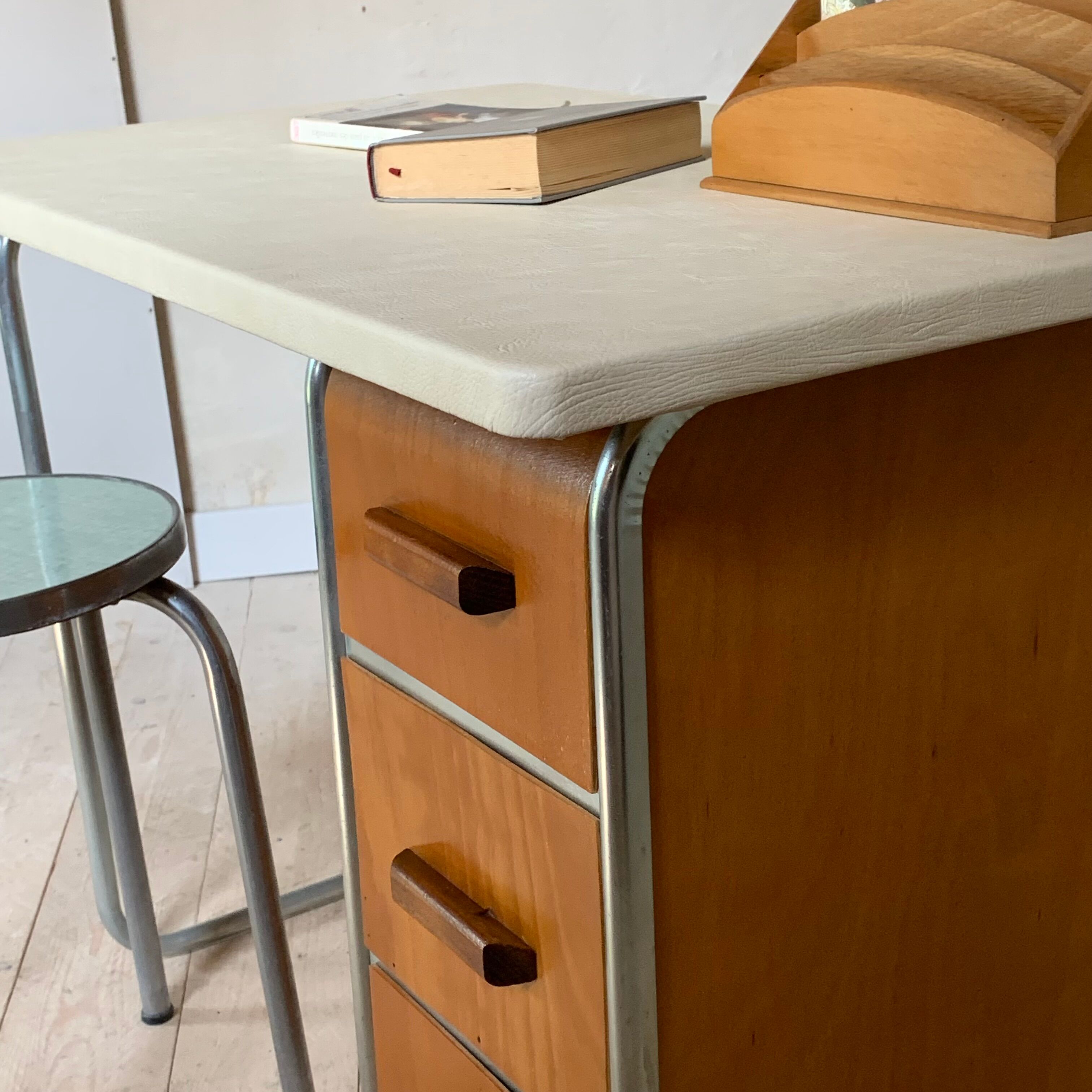 Bureau métal et bois vintage