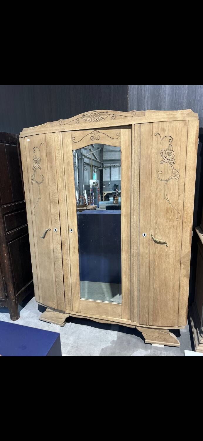 Art Deco cabinet