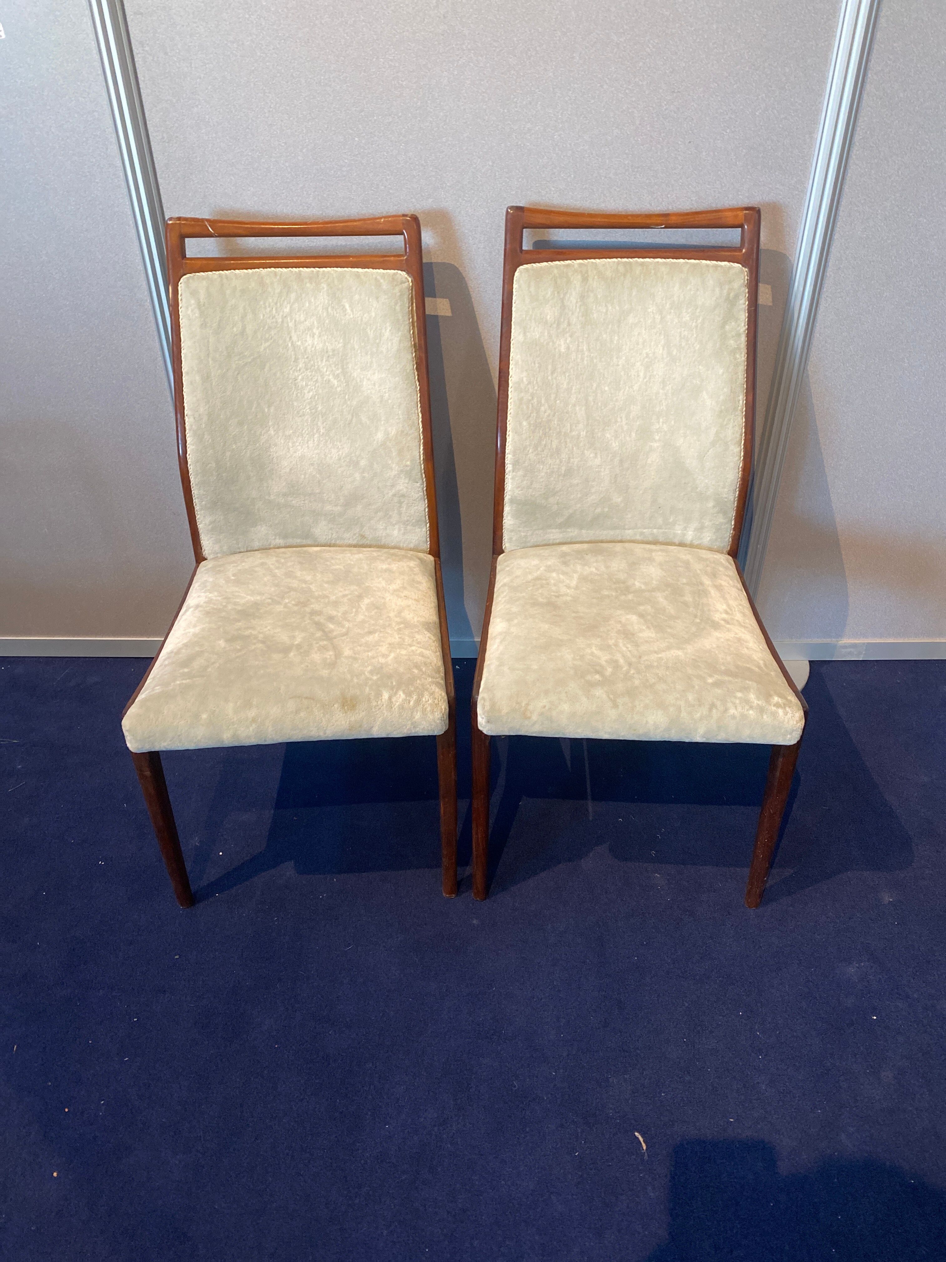 2 armchairs and 2 wooden chairs