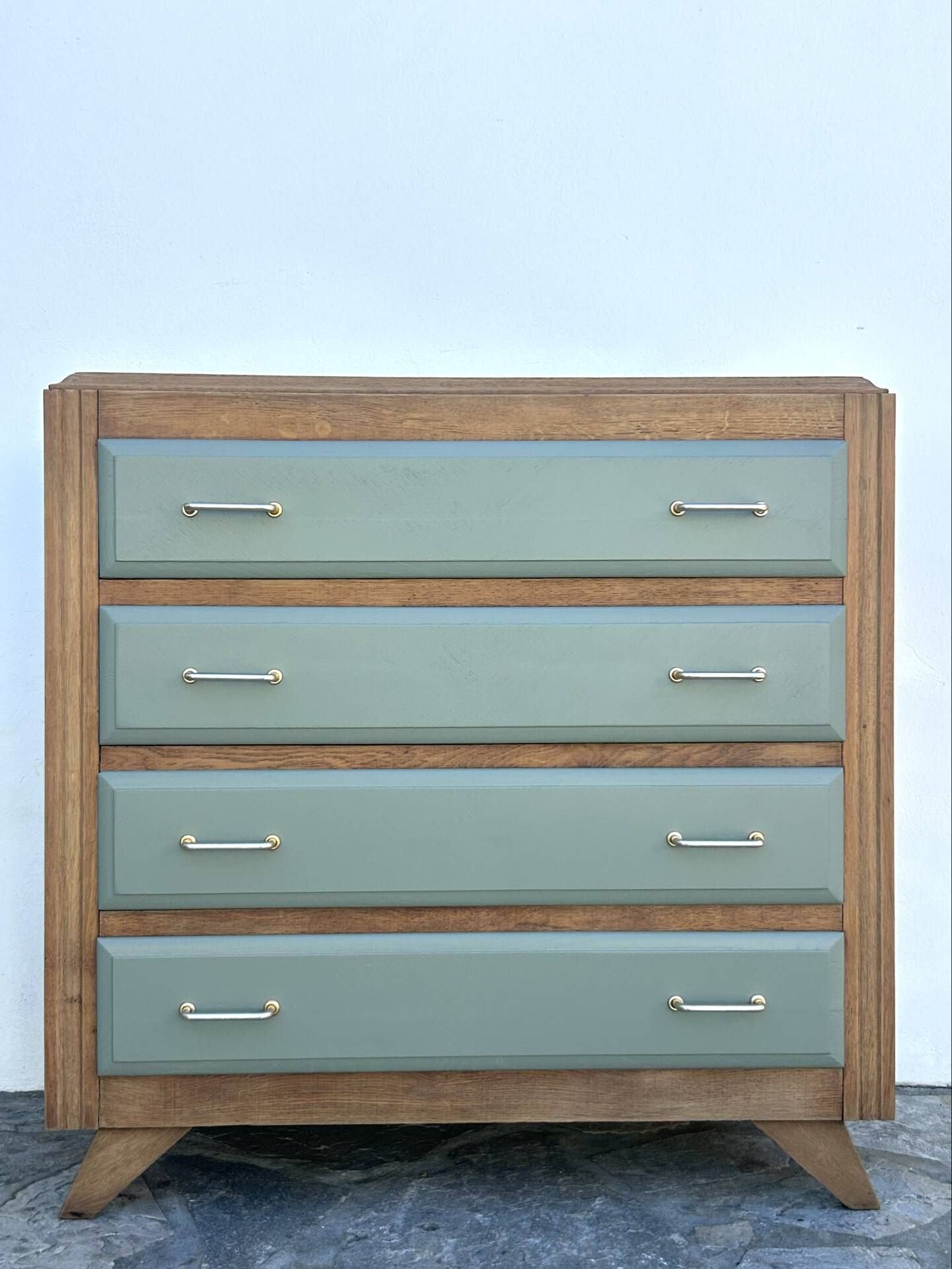 Vintage 1950s chest of drawers