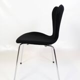 Set Of 4 Seven Chairs Model 3107 Original Upholstered In Black Fabric By Arne Jacobsen