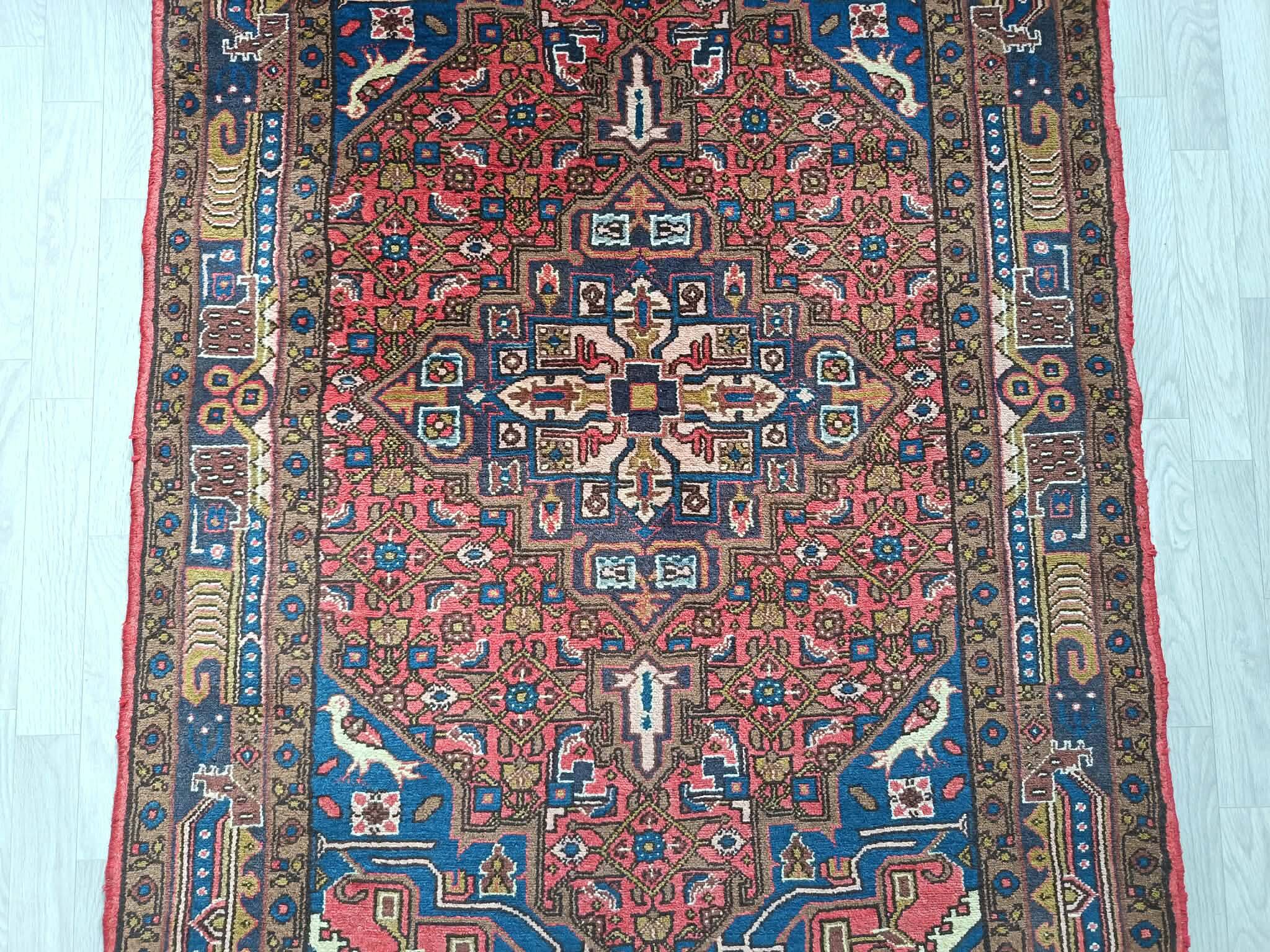 Handmade Koliaï Persian carpet