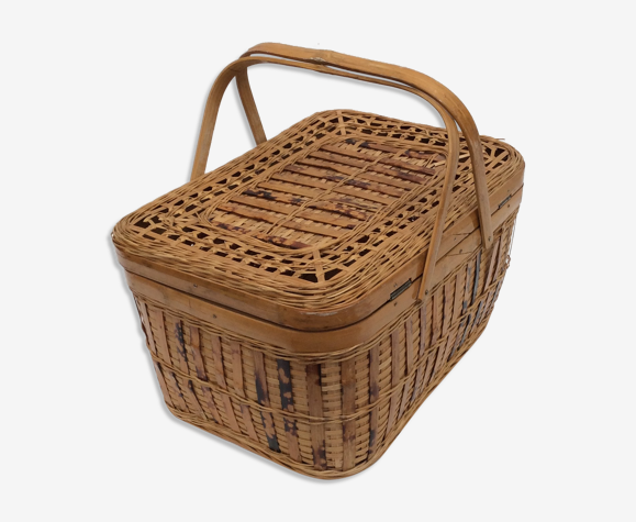 Boîte en rotin /osier avec deux poignées vintage dimension : hauteur -18cm- largeur -33cm- Pr-24cm-