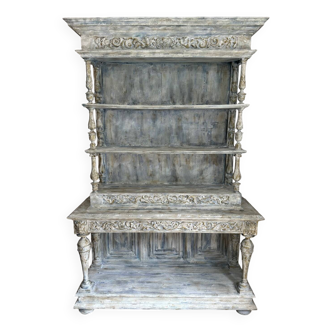 Walnut dresser, 19th century.