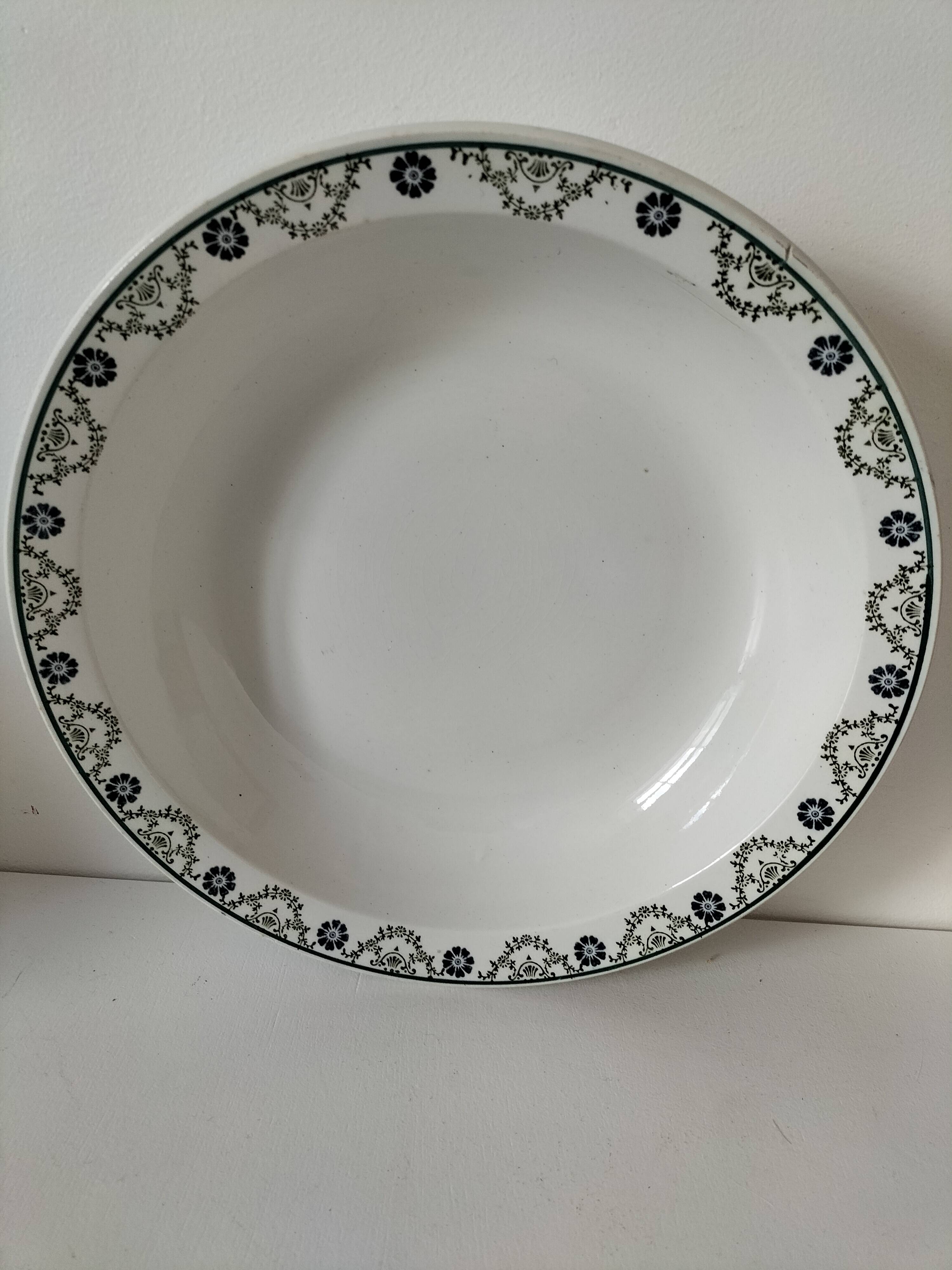 Plat creux Saint Amandinoise modèle 6502