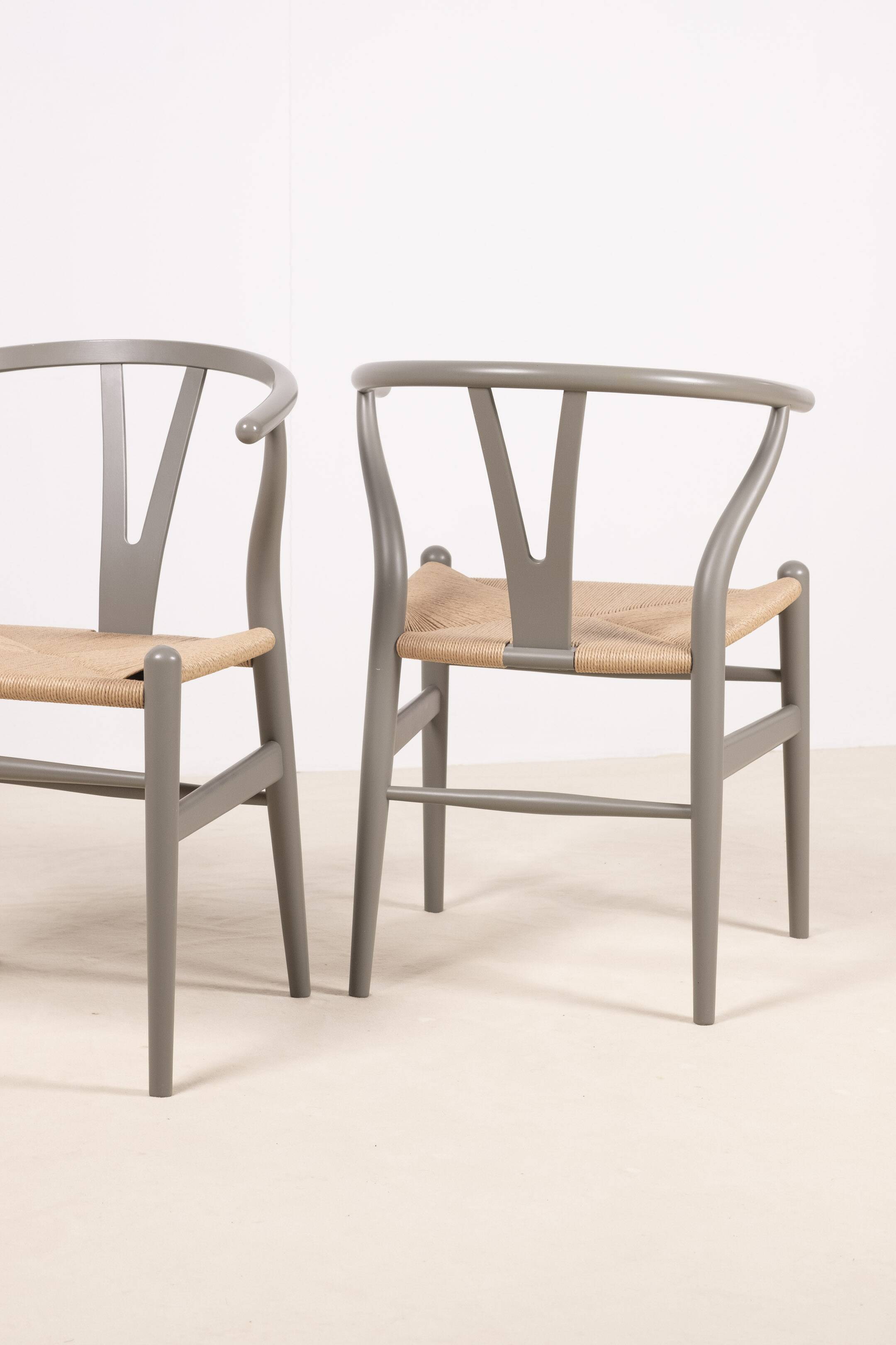 2 chaises Hans J. Wegner CH24 "Wishbone" pour Carl Hansen & Søn