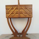 Worker light oak on feet