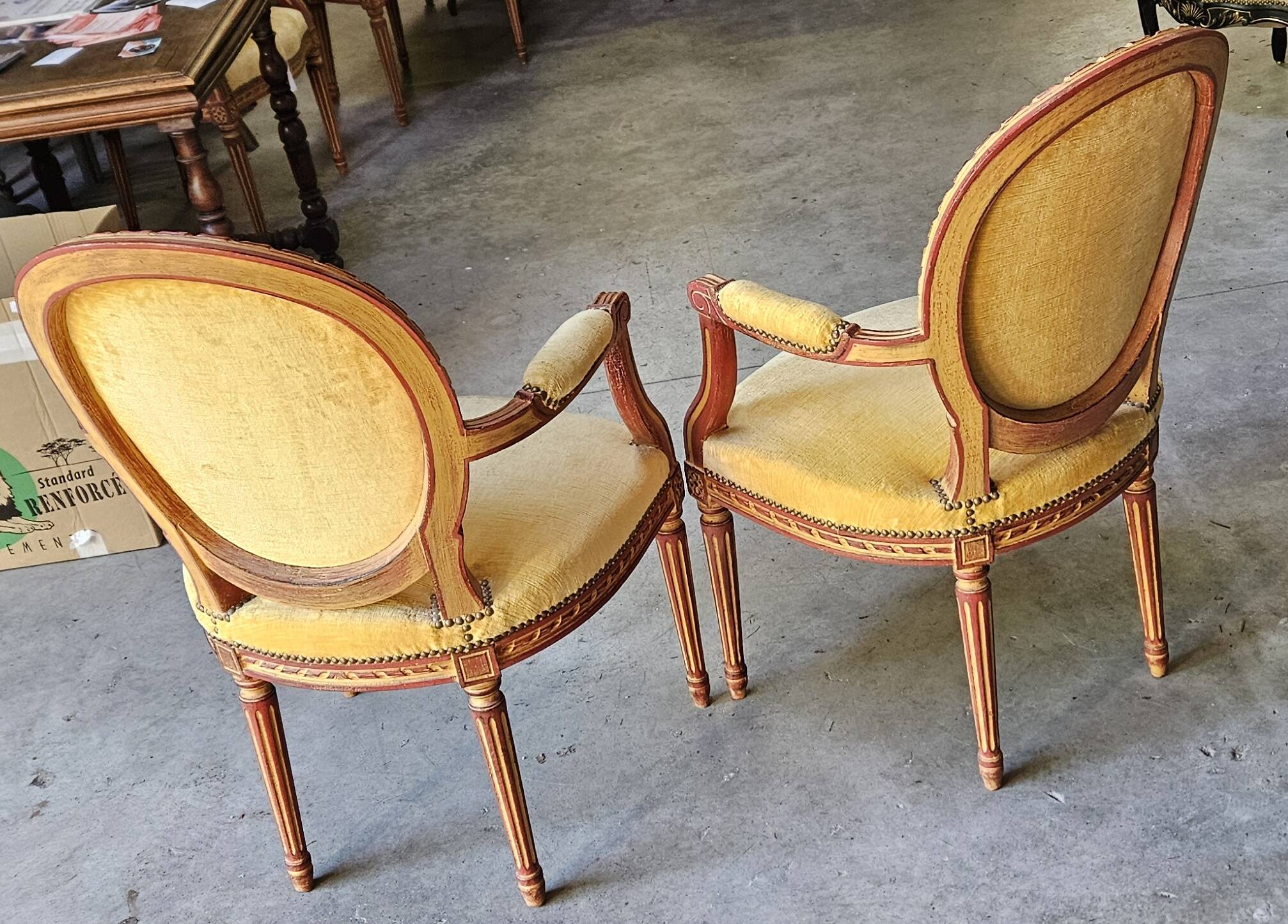 Elegant pair of Louis XVI cabriolet armchairs in moulded wood and upholstered.