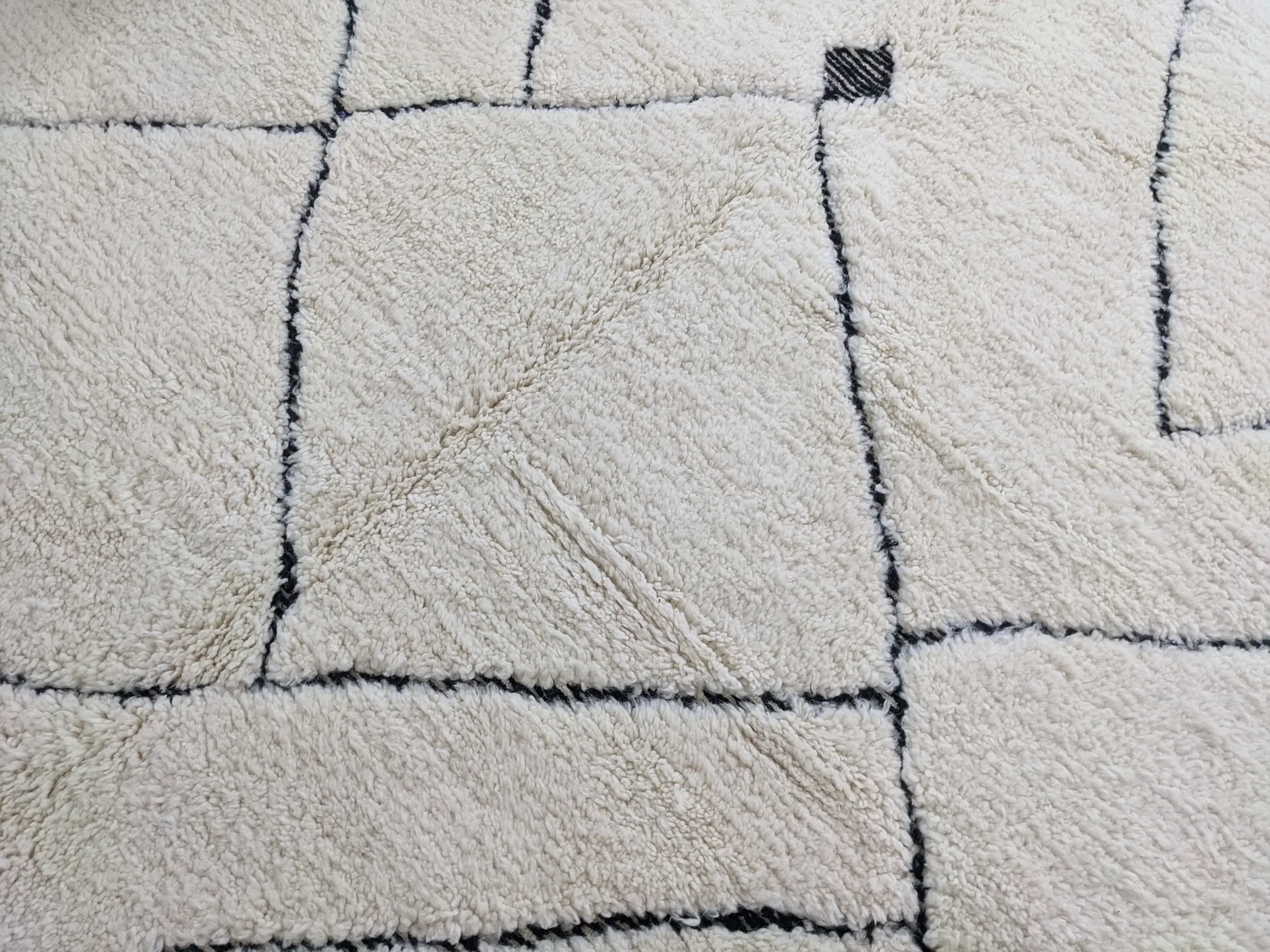 Large Beni Ouarain rug, 285 x 220 cm || 9.35 x 7.22 feet, G-293