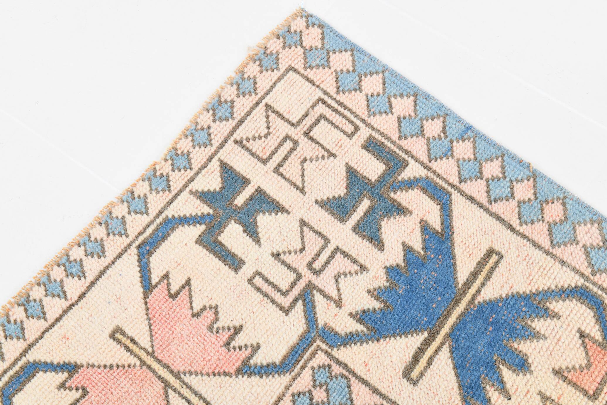 6x10 Salmon & Blue Comtemporary Vintage Rug, 194x297Cm