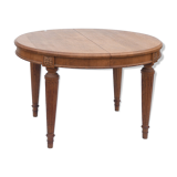 Oval dining room table