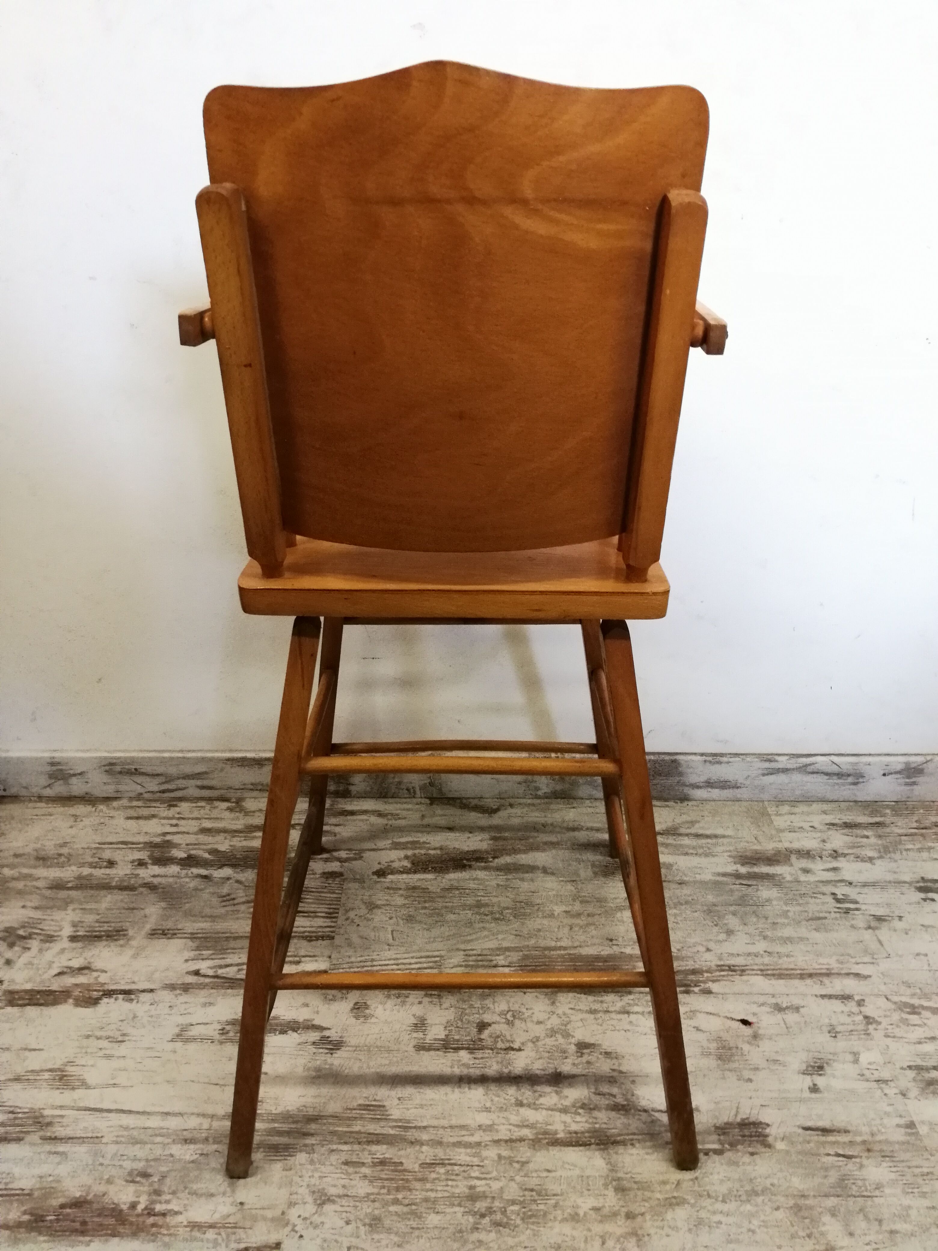 Old baby high chair