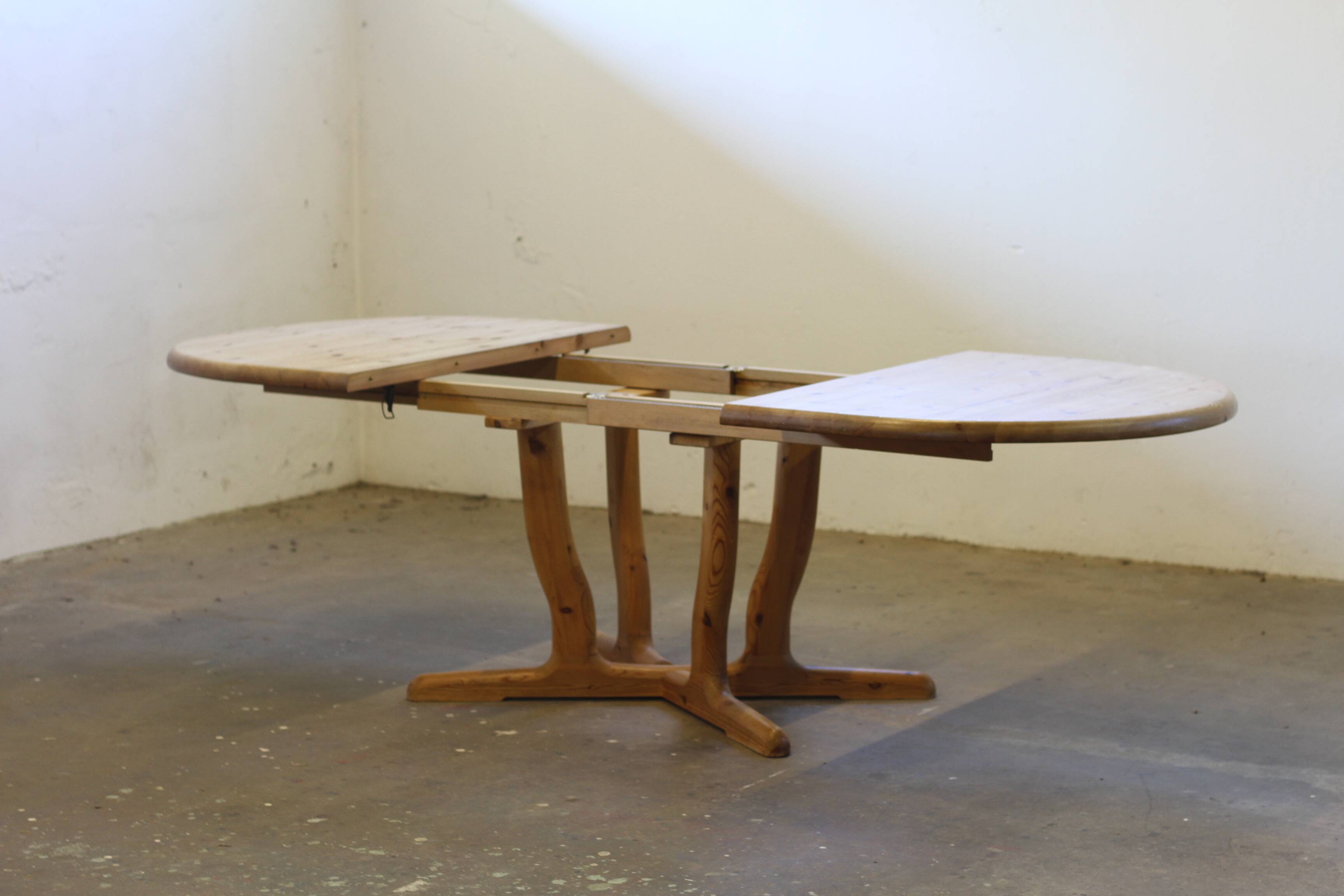Rainer Daumiller Style Solid Extendable Pinewood Dining Table, 1980's Dyrlu