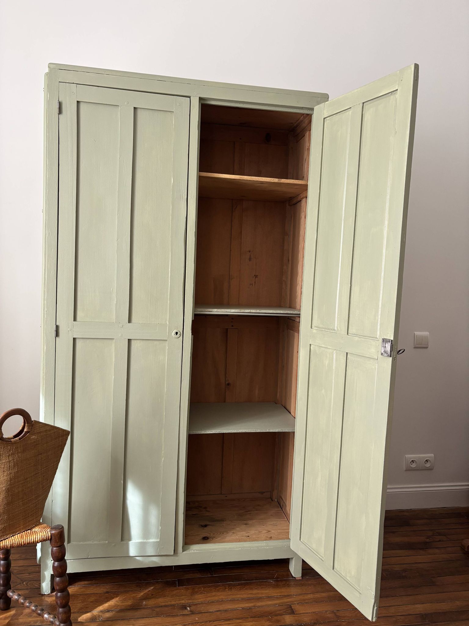 Armoire Parisienne