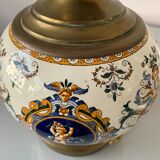 Ancienne lampe en faience de Gien décor renaissance 1876