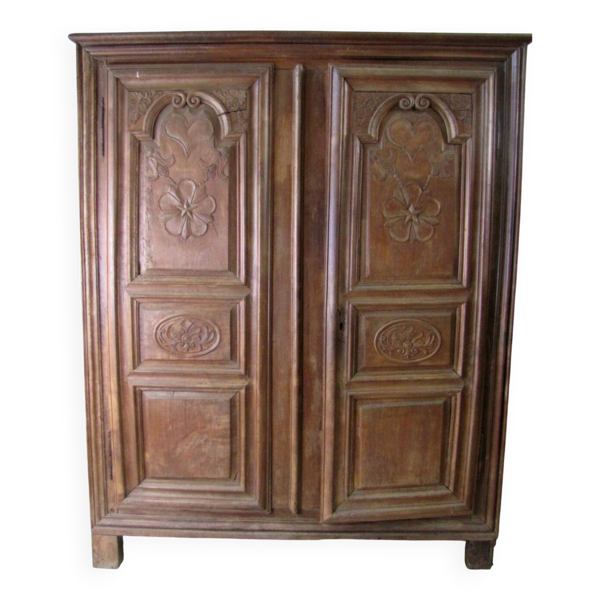 Armoire baroque ancienne en chêne massif