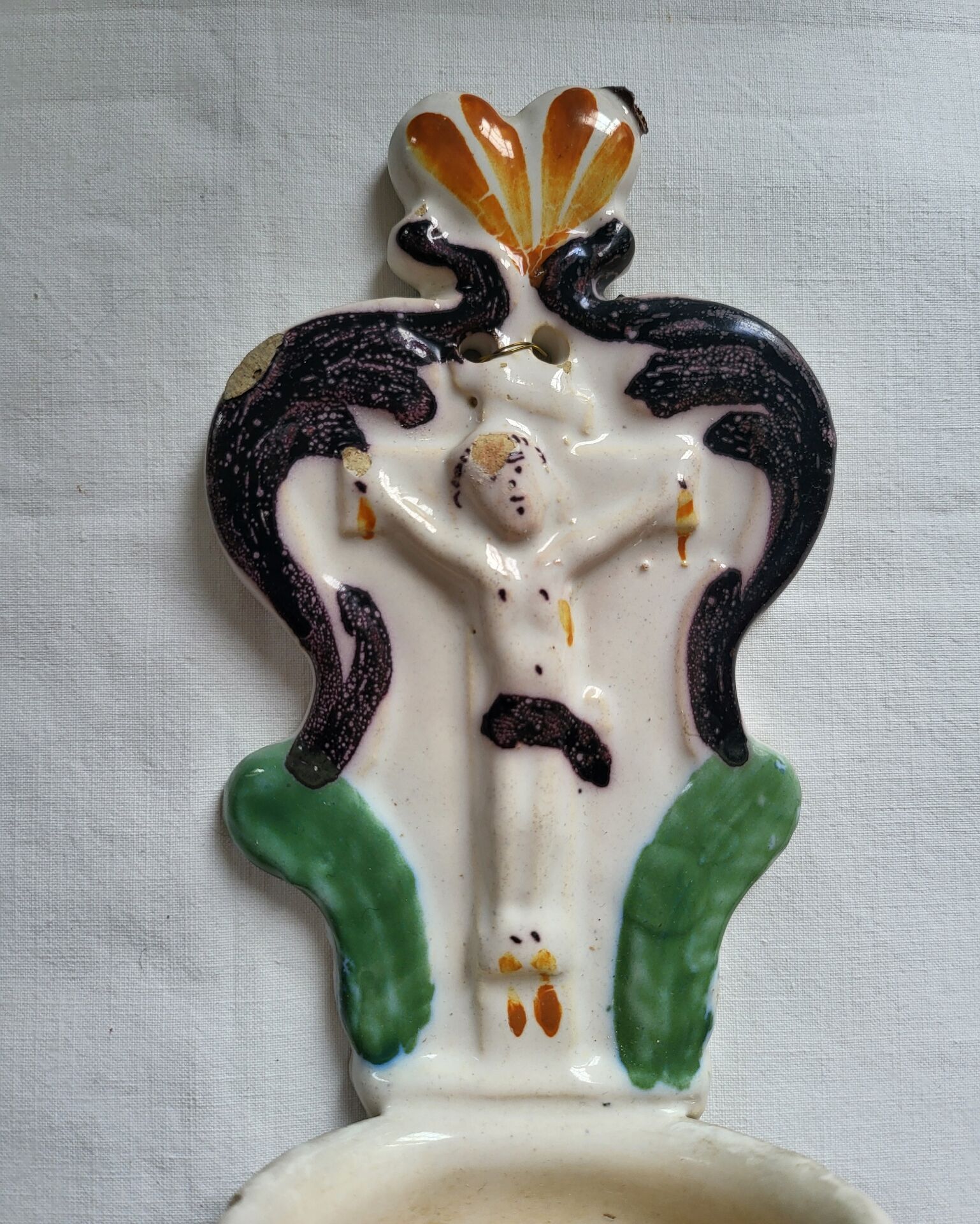 Ancien Bénitier en Faïence Croix Christ 18ème